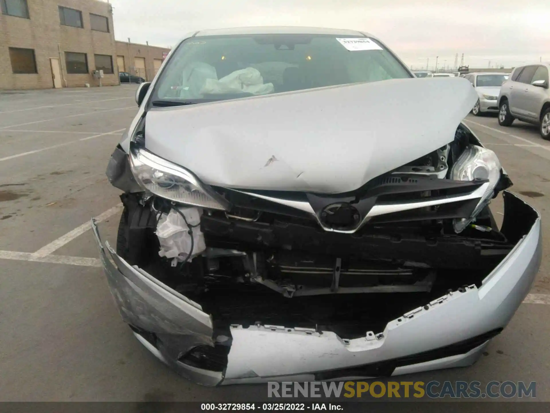 6 Photograph of a damaged car 5TDKZ3DC6LS060189 TOYOTA SIENNA 2020