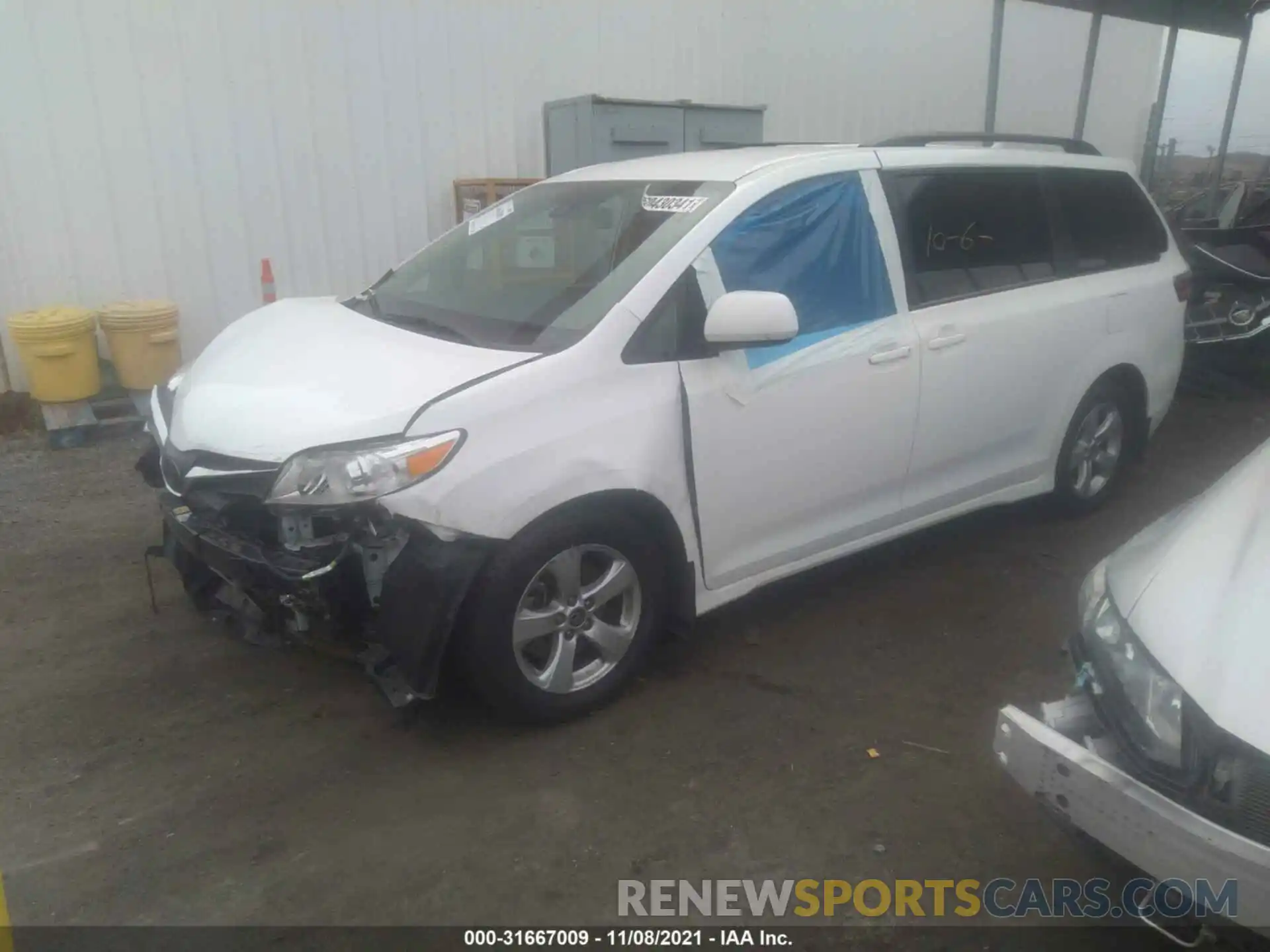 2 Photograph of a damaged car 5TDKZ3DC6LS087554 TOYOTA SIENNA 2020