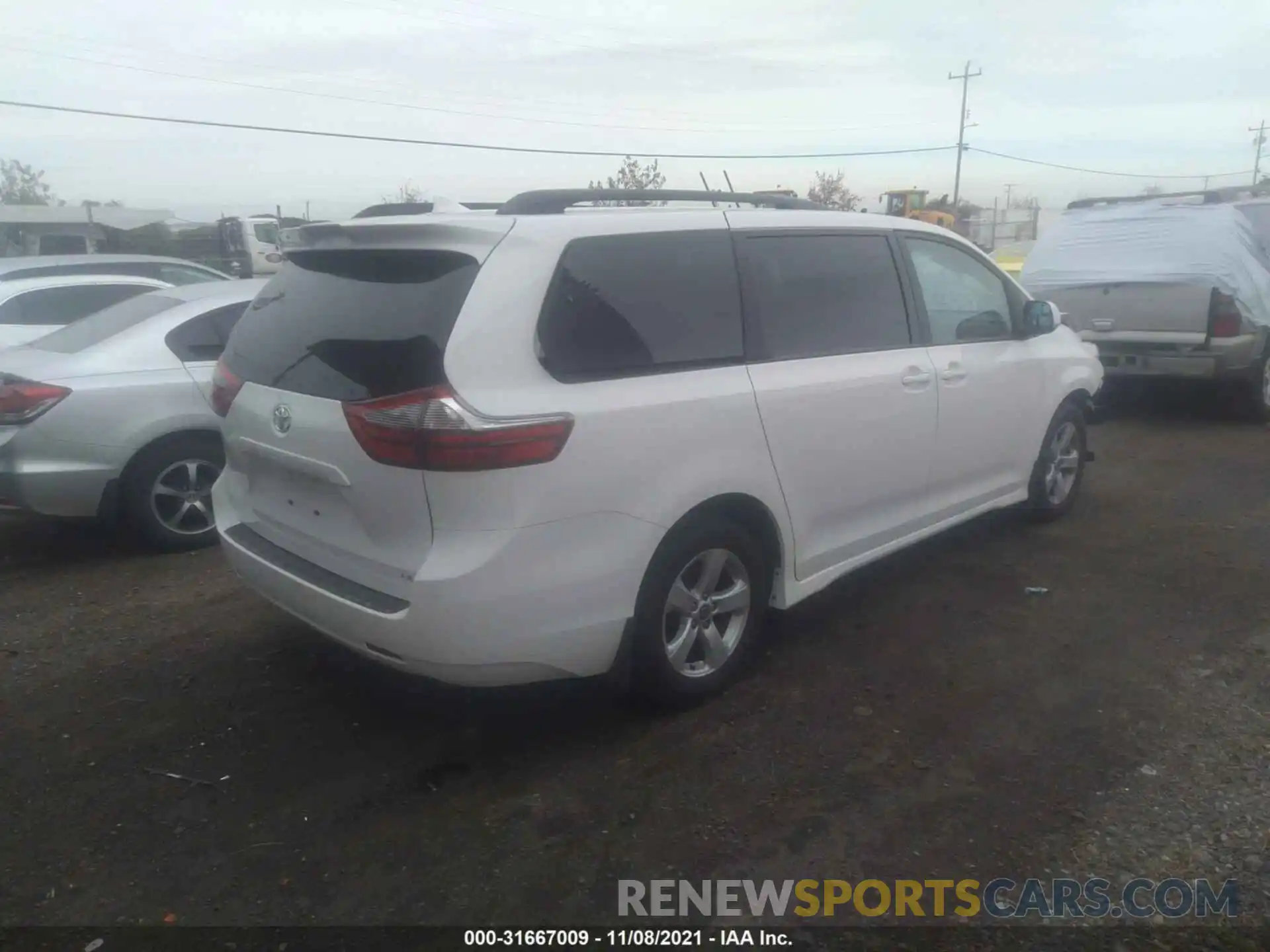 4 Photograph of a damaged car 5TDKZ3DC6LS087554 TOYOTA SIENNA 2020