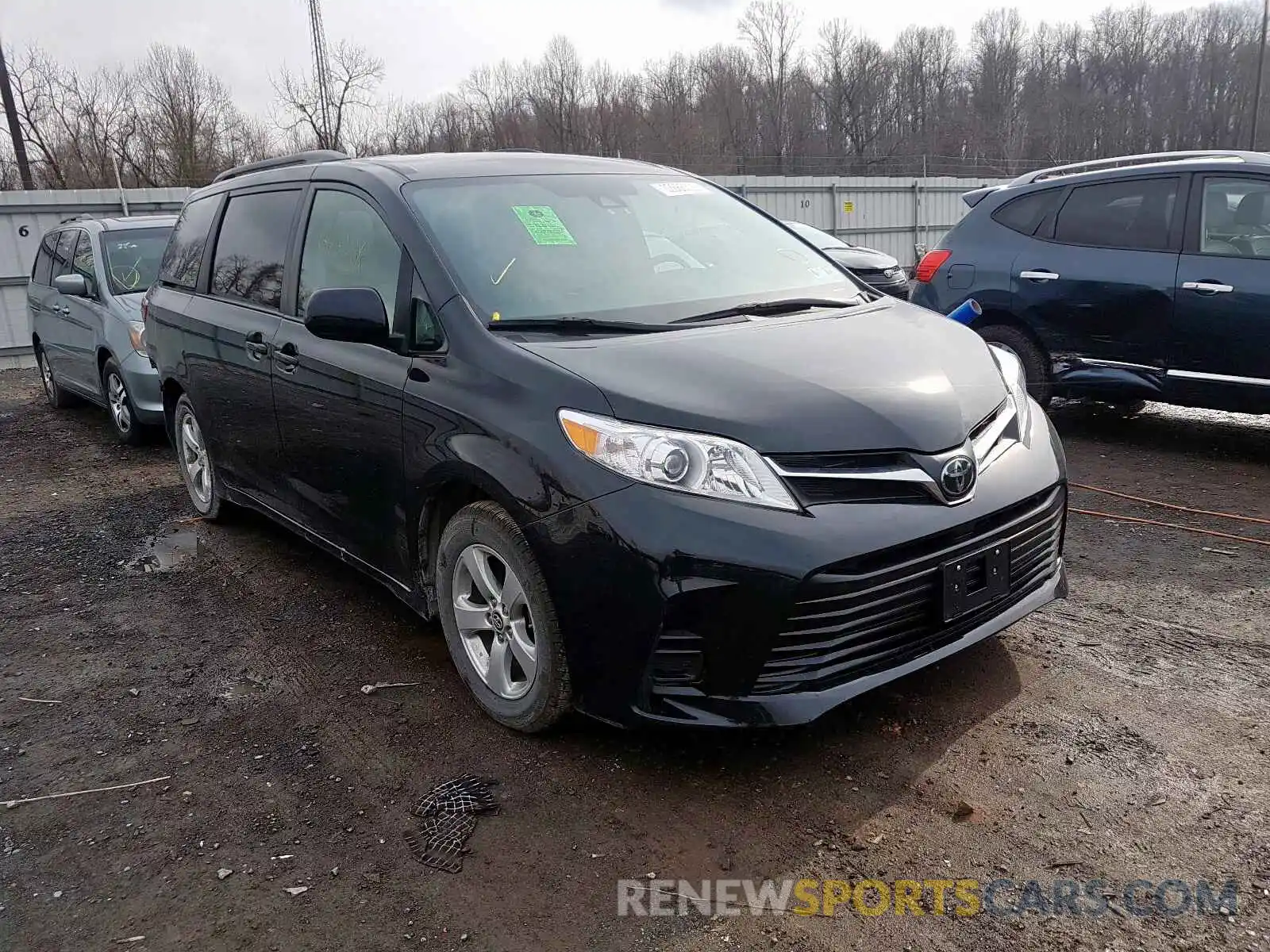 1 Photograph of a damaged car 5TDKZ3DC7LS025984 TOYOTA SIENNA 2020