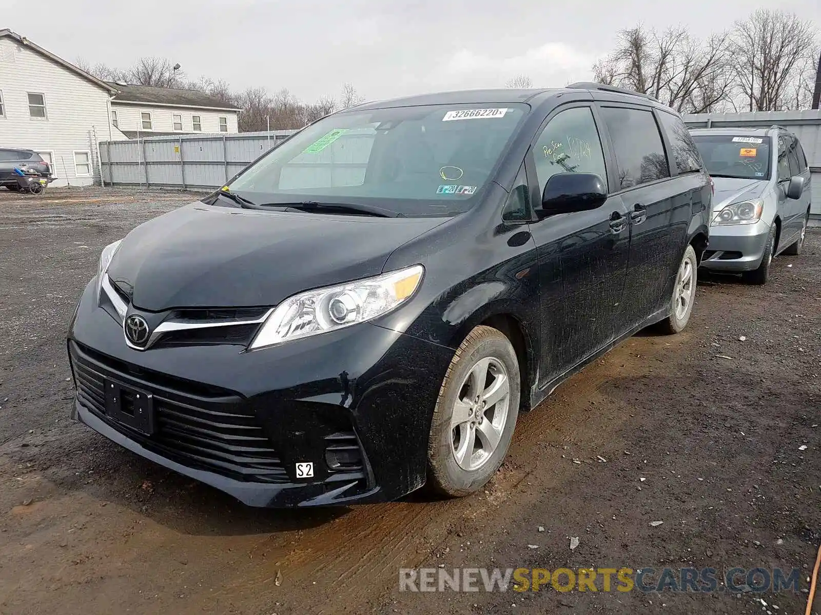 2 Photograph of a damaged car 5TDKZ3DC7LS025984 TOYOTA SIENNA 2020