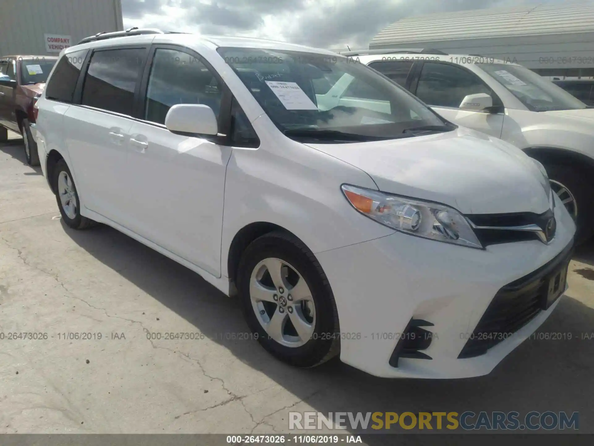 1 Photograph of a damaged car 5TDKZ3DC7LS027489 TOYOTA SIENNA 2020