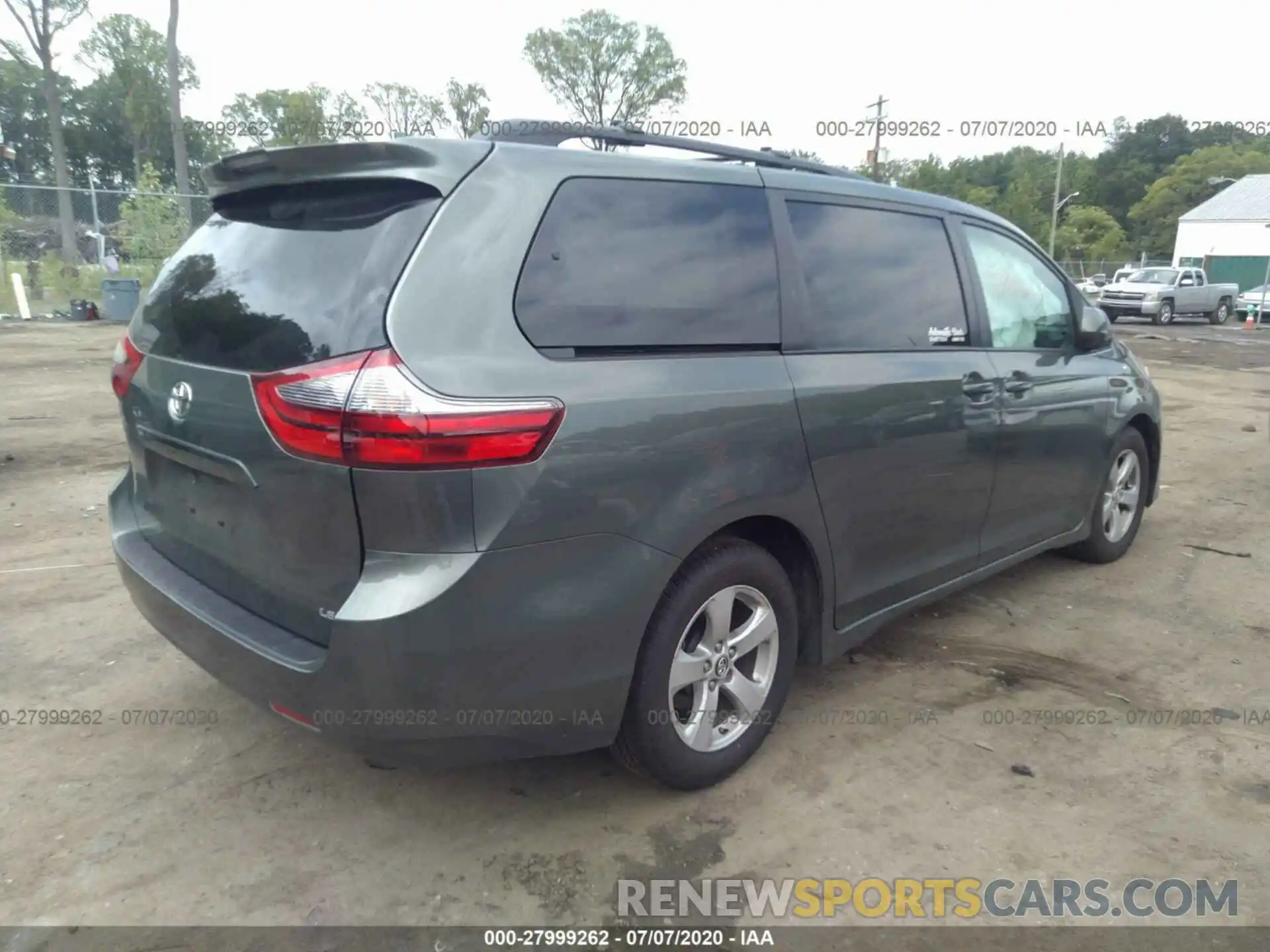 4 Photograph of a damaged car 5TDKZ3DC7LS029310 TOYOTA SIENNA 2020