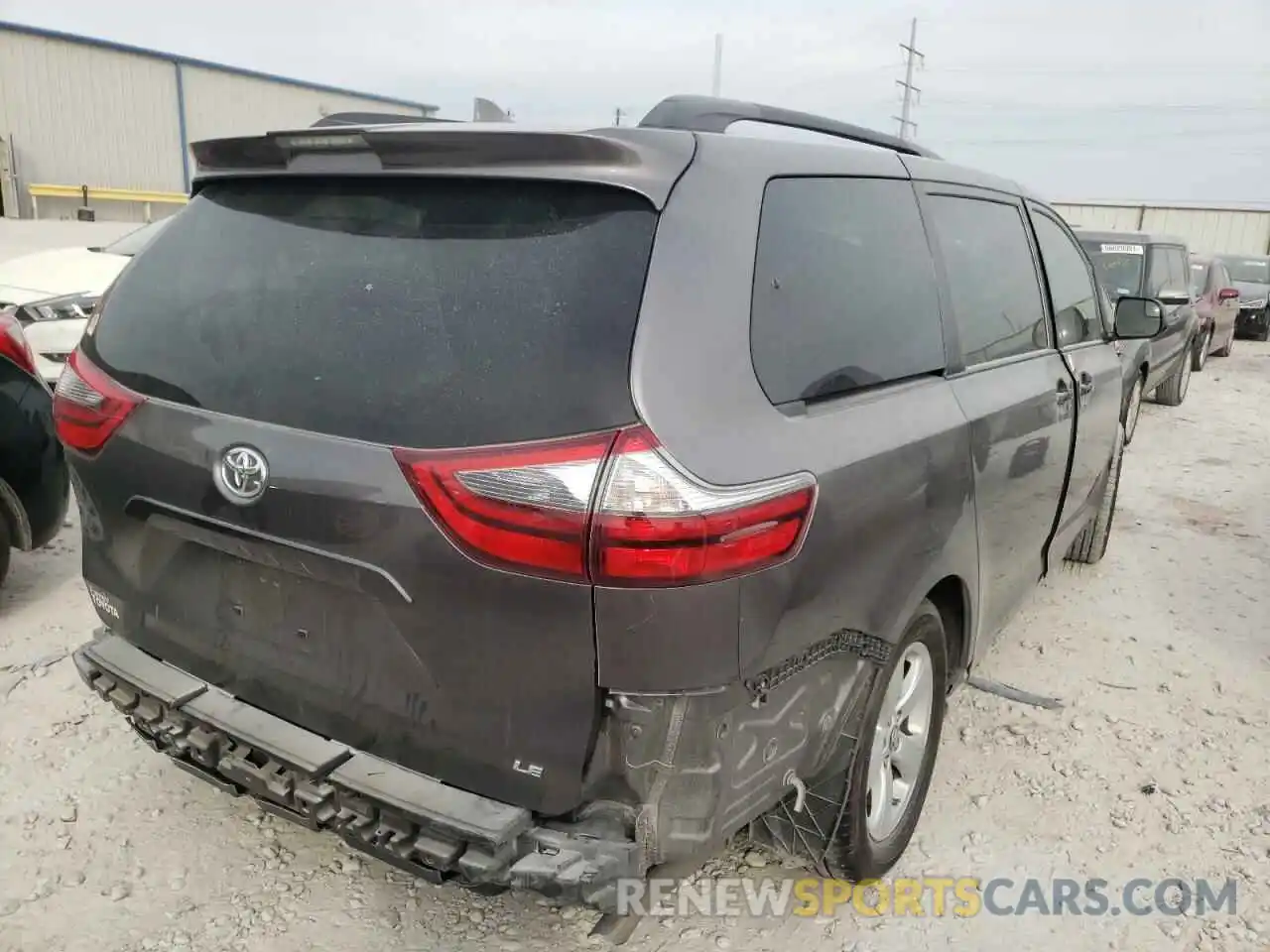 4 Photograph of a damaged car 5TDKZ3DC7LS029730 TOYOTA SIENNA 2020