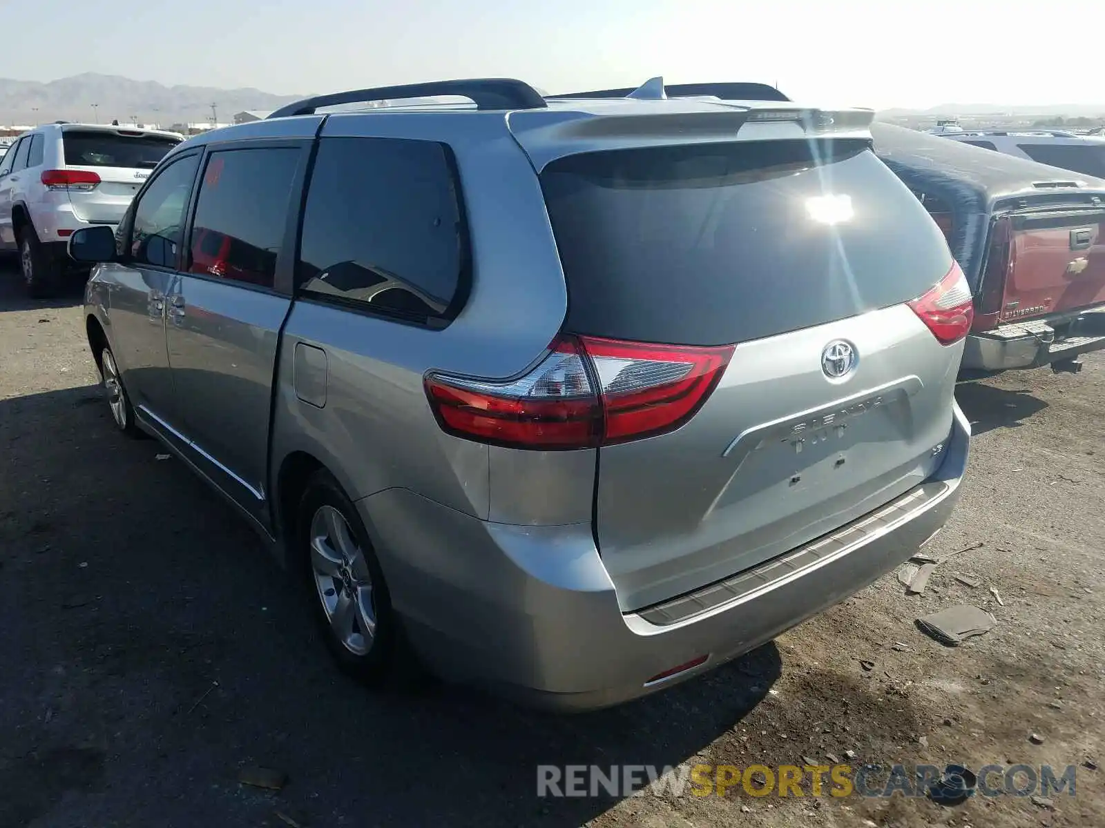 3 Фотография поврежденного автомобиля 5TDKZ3DC7LS032711 TOYOTA SIENNA 2020