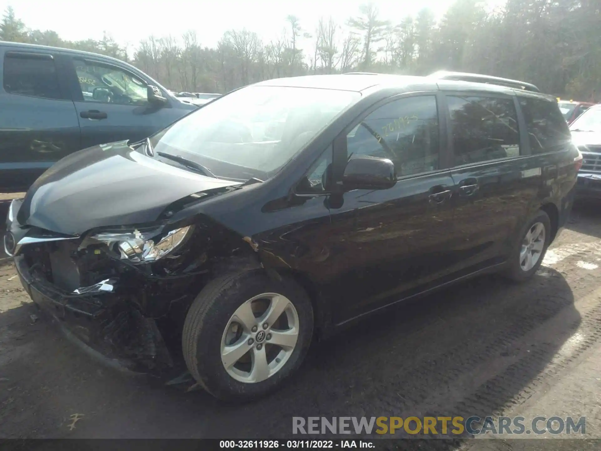 2 Photograph of a damaged car 5TDKZ3DC7LS041716 TOYOTA SIENNA 2020