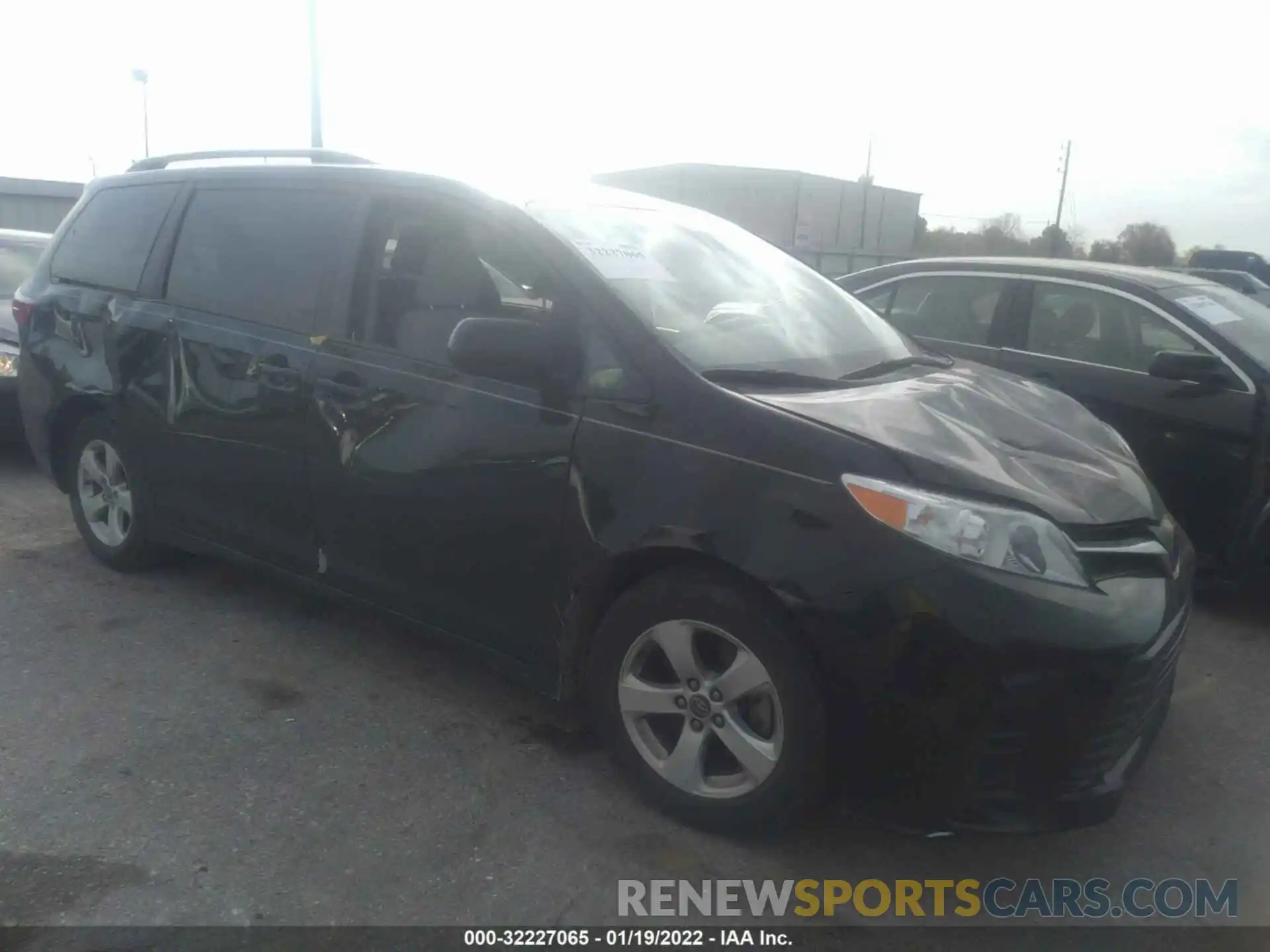 1 Photograph of a damaged car 5TDKZ3DC7LS043854 TOYOTA SIENNA 2020