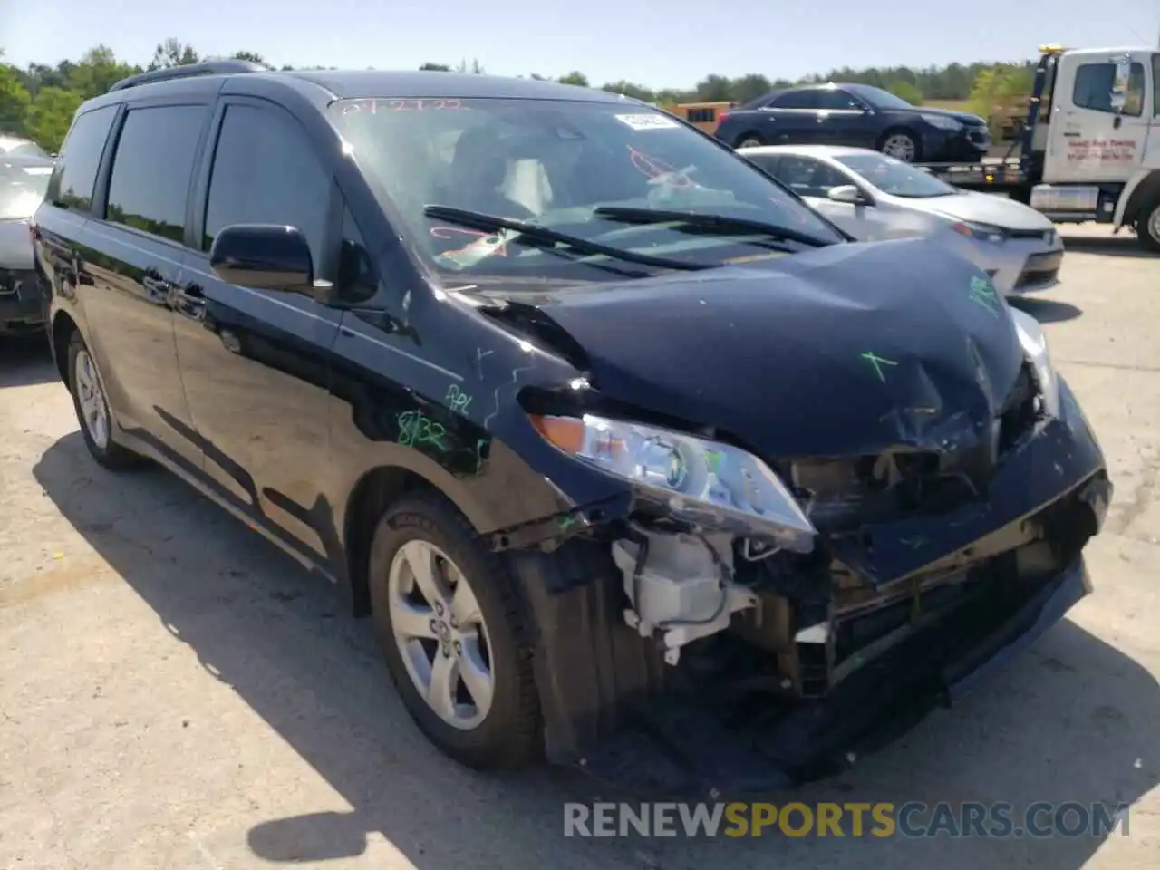 1 Photograph of a damaged car 5TDKZ3DC7LS046009 TOYOTA SIENNA 2020