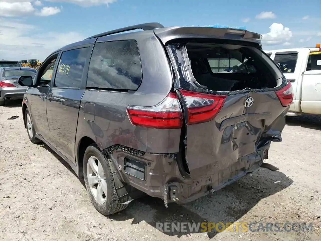 3 Photograph of a damaged car 5TDKZ3DC7LS053462 TOYOTA SIENNA 2020