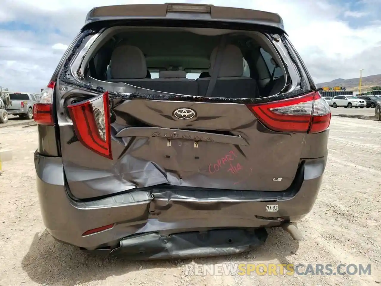 9 Photograph of a damaged car 5TDKZ3DC7LS056071 TOYOTA SIENNA 2020