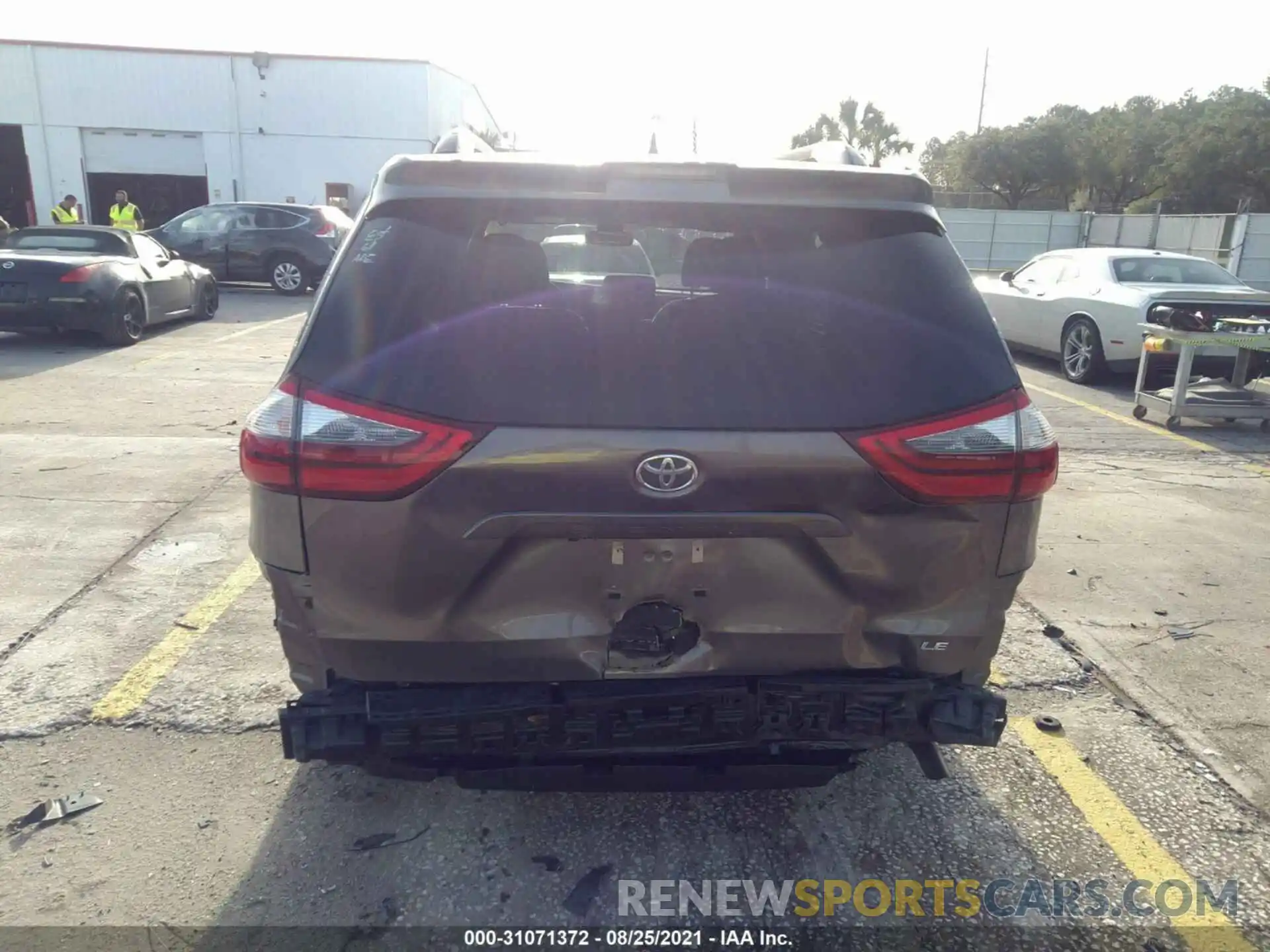 6 Photograph of a damaged car 5TDKZ3DC7LS065188 TOYOTA SIENNA 2020