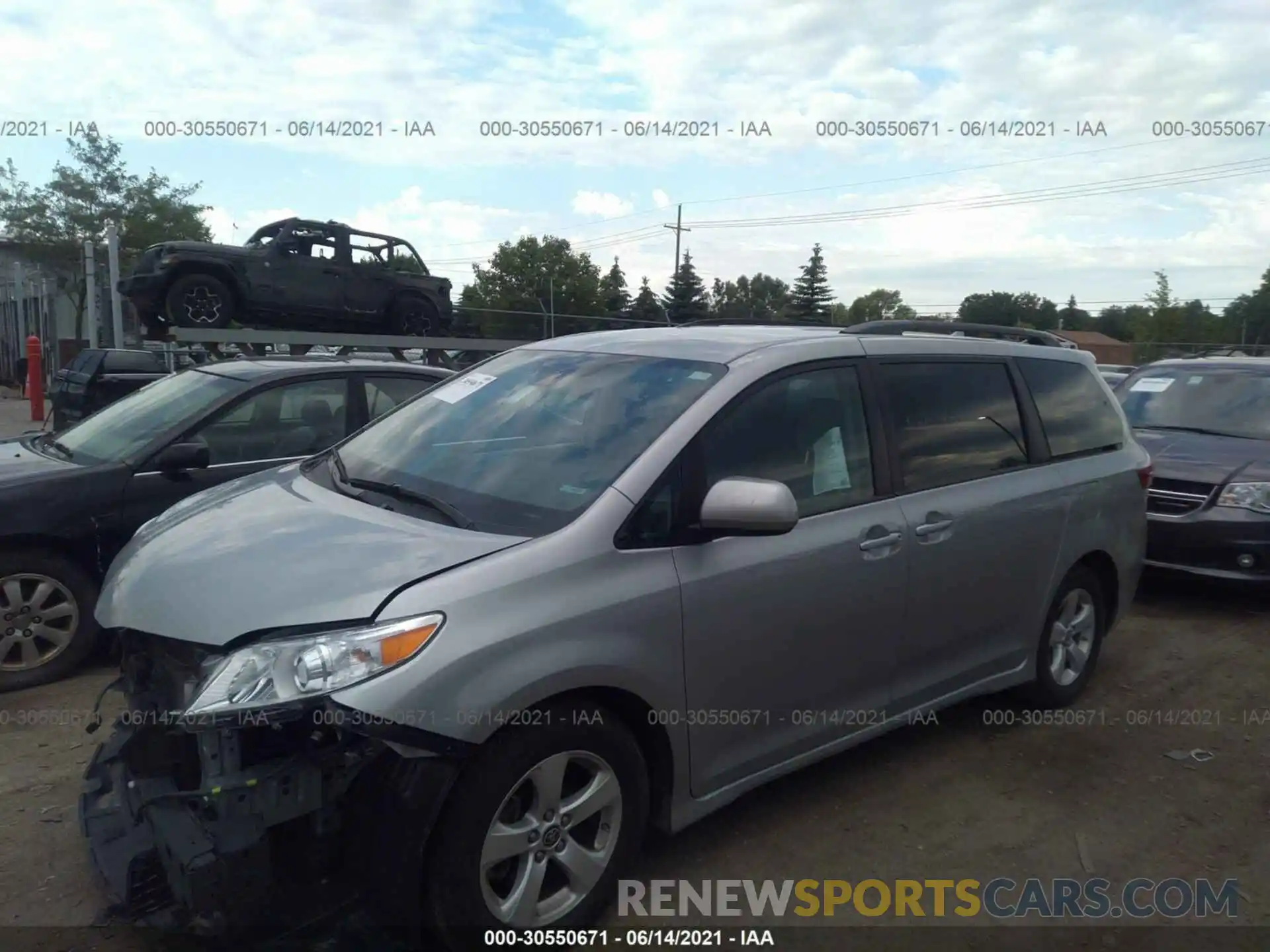 2 Photograph of a damaged car 5TDKZ3DC7LS069113 TOYOTA SIENNA 2020