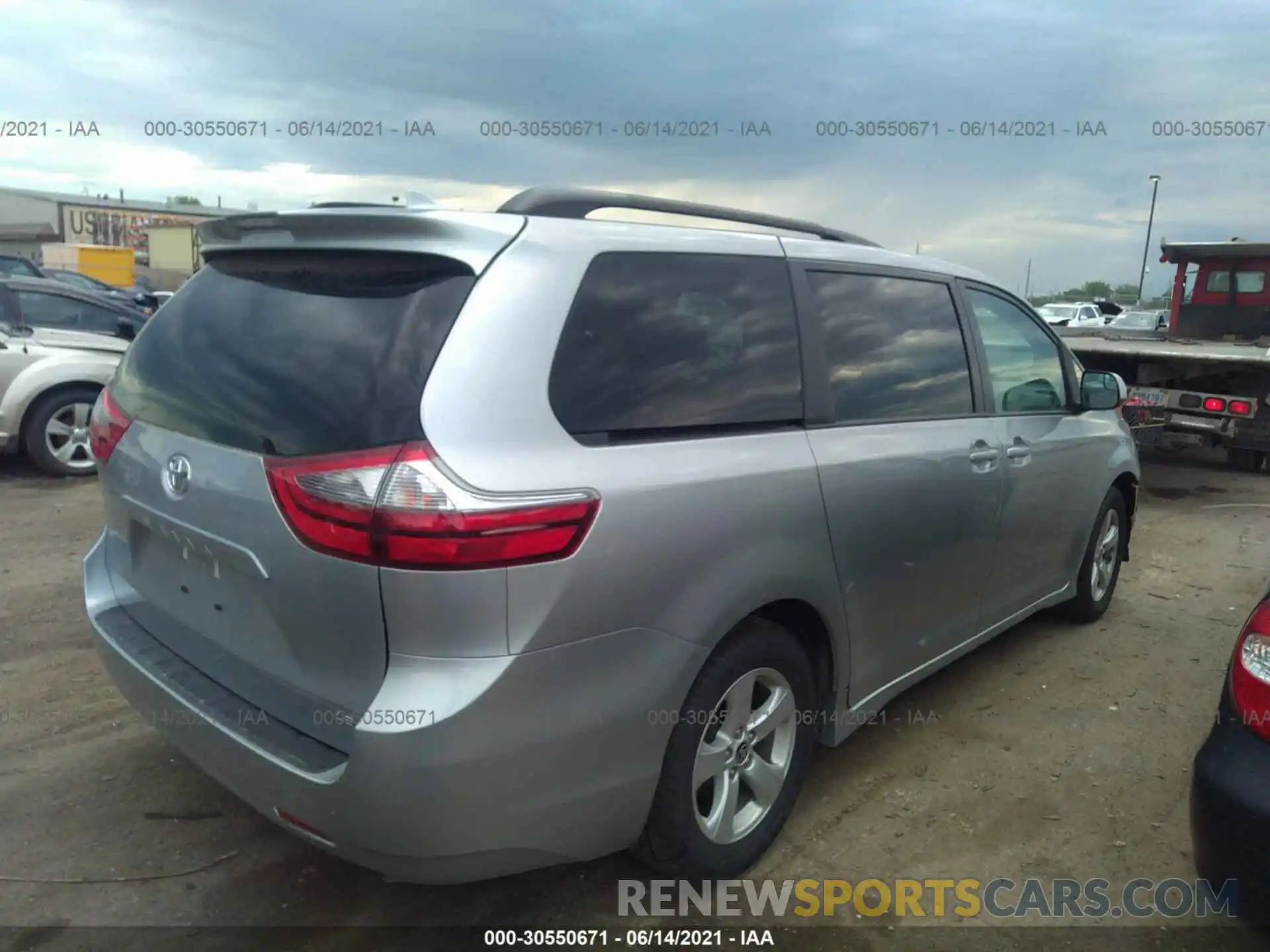 4 Фотография поврежденного автомобиля 5TDKZ3DC7LS069113 TOYOTA SIENNA 2020