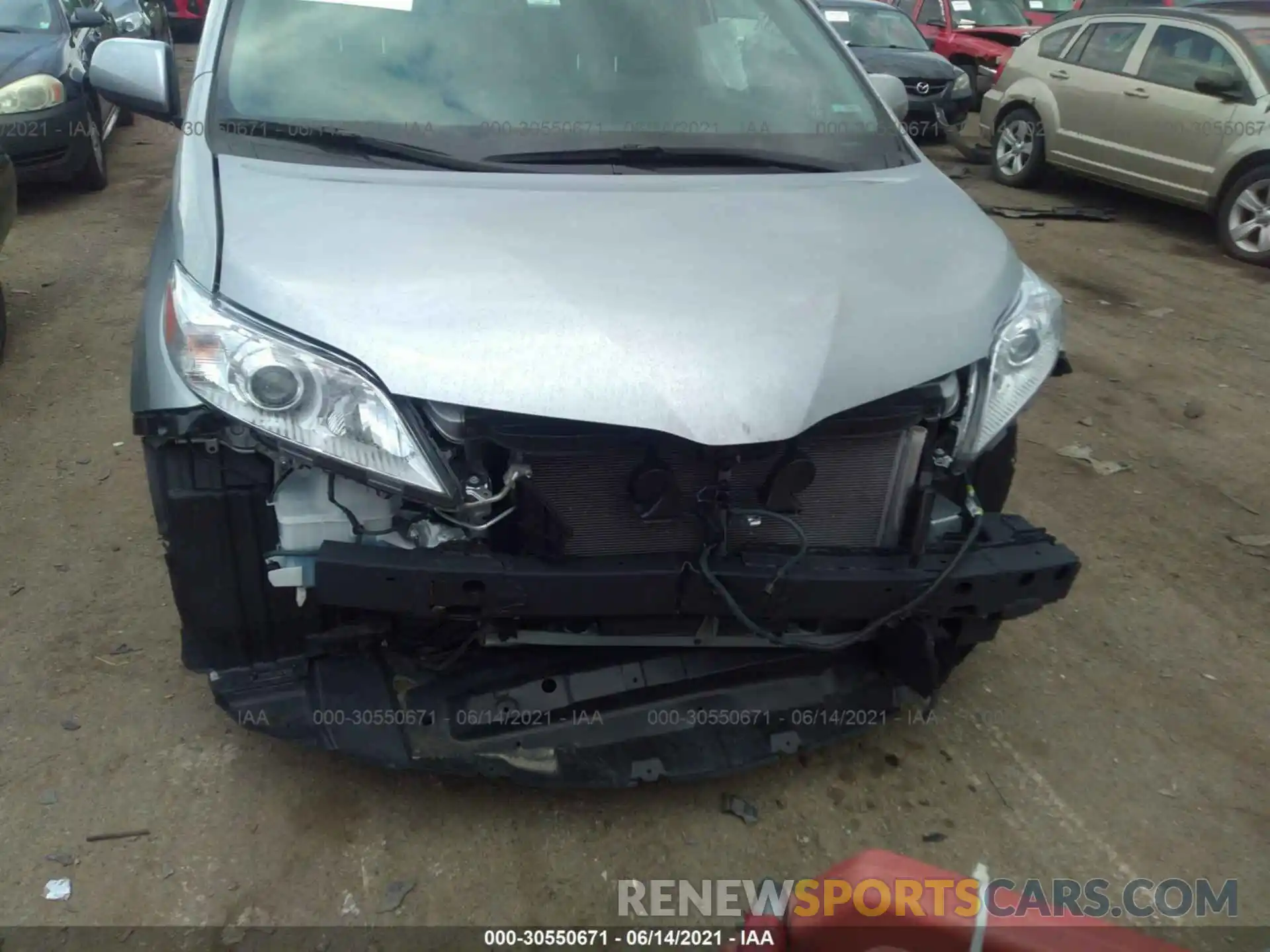 6 Photograph of a damaged car 5TDKZ3DC7LS069113 TOYOTA SIENNA 2020