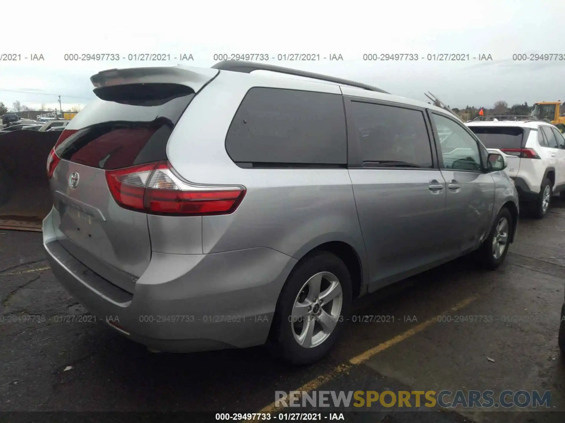 4 Photograph of a damaged car 5TDKZ3DC7LS073064 TOYOTA SIENNA 2020