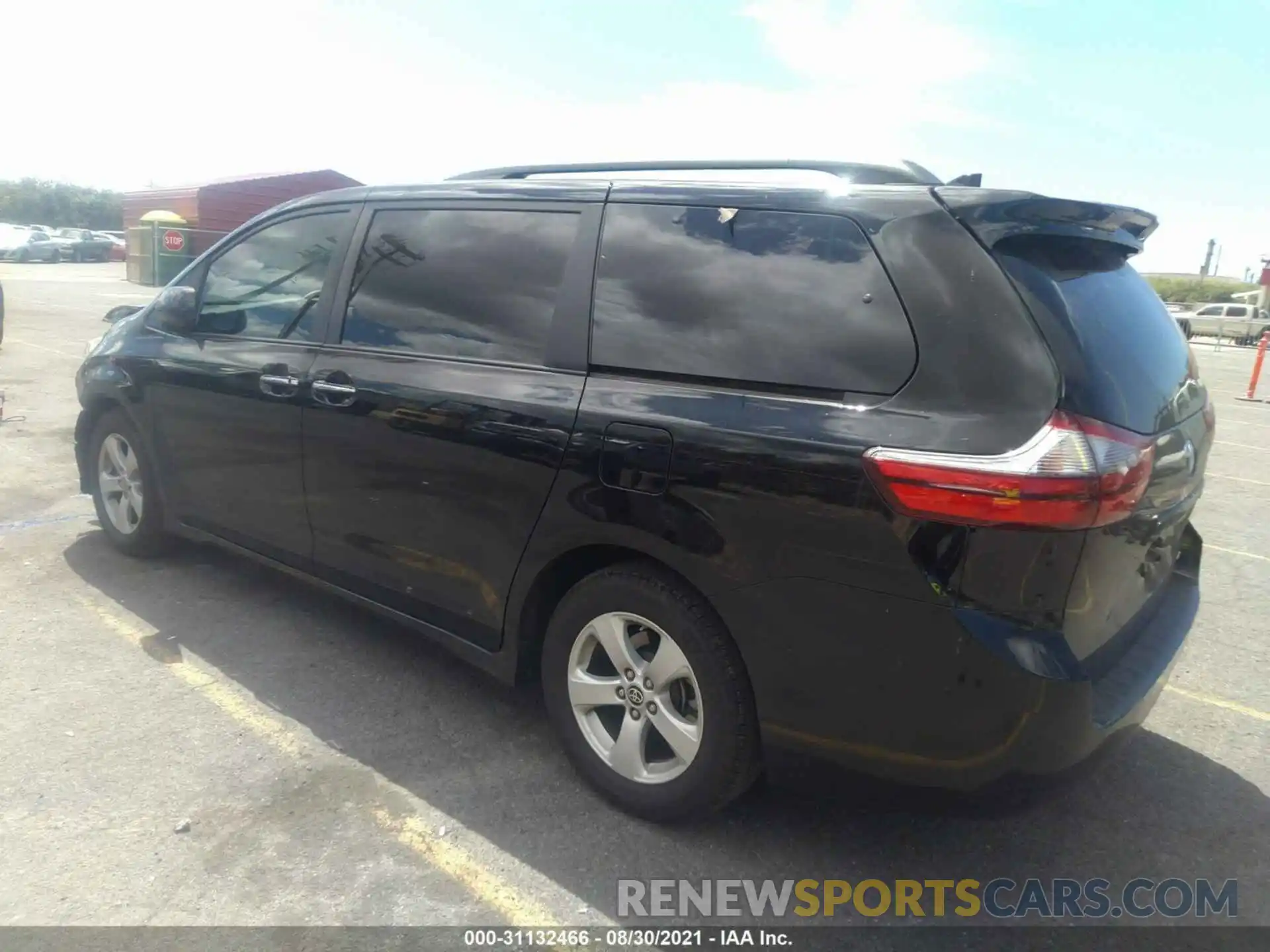 3 Photograph of a damaged car 5TDKZ3DC7LS073923 TOYOTA SIENNA 2020