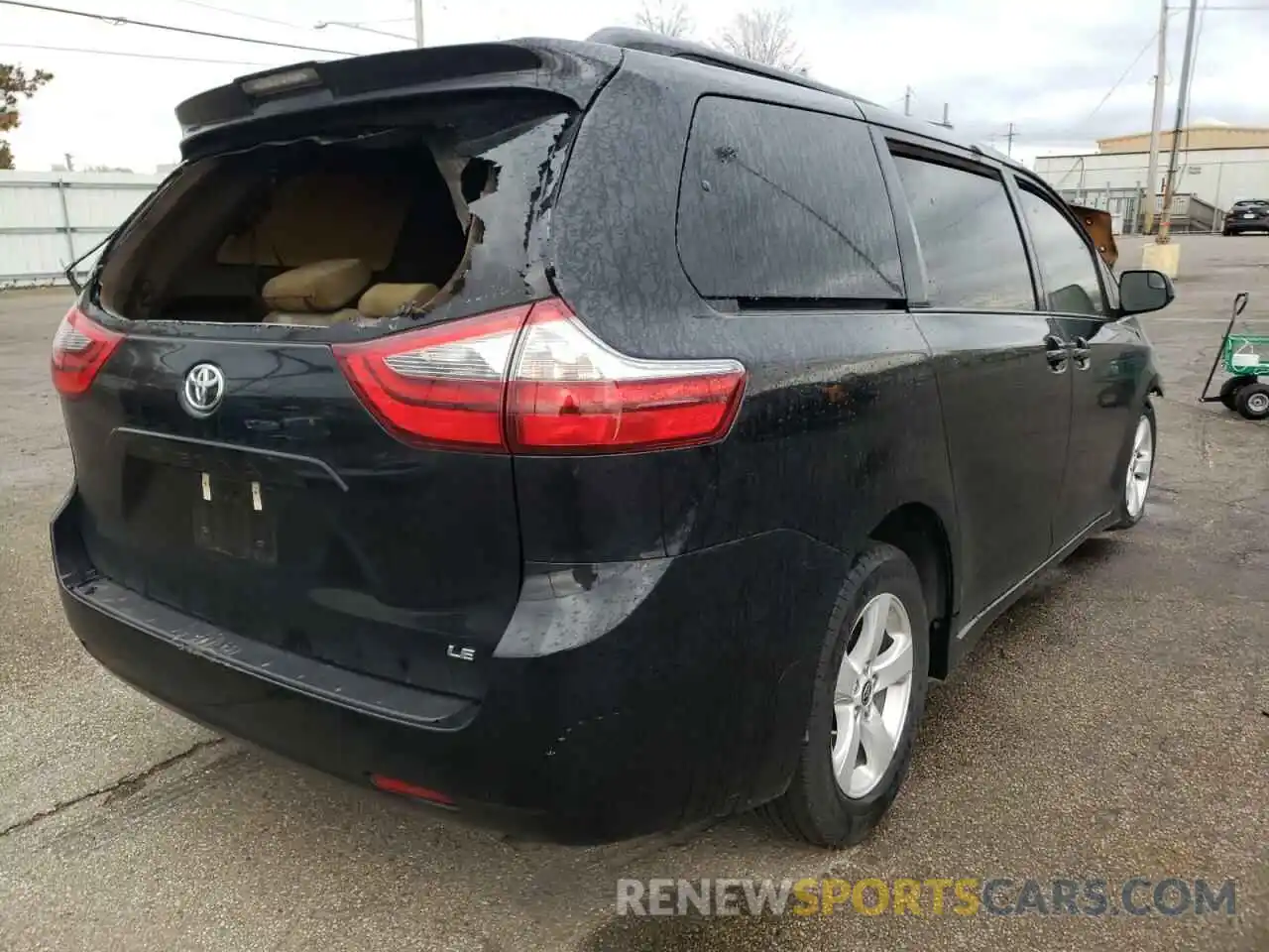 4 Photograph of a damaged car 5TDKZ3DC7LS076742 TOYOTA SIENNA 2020