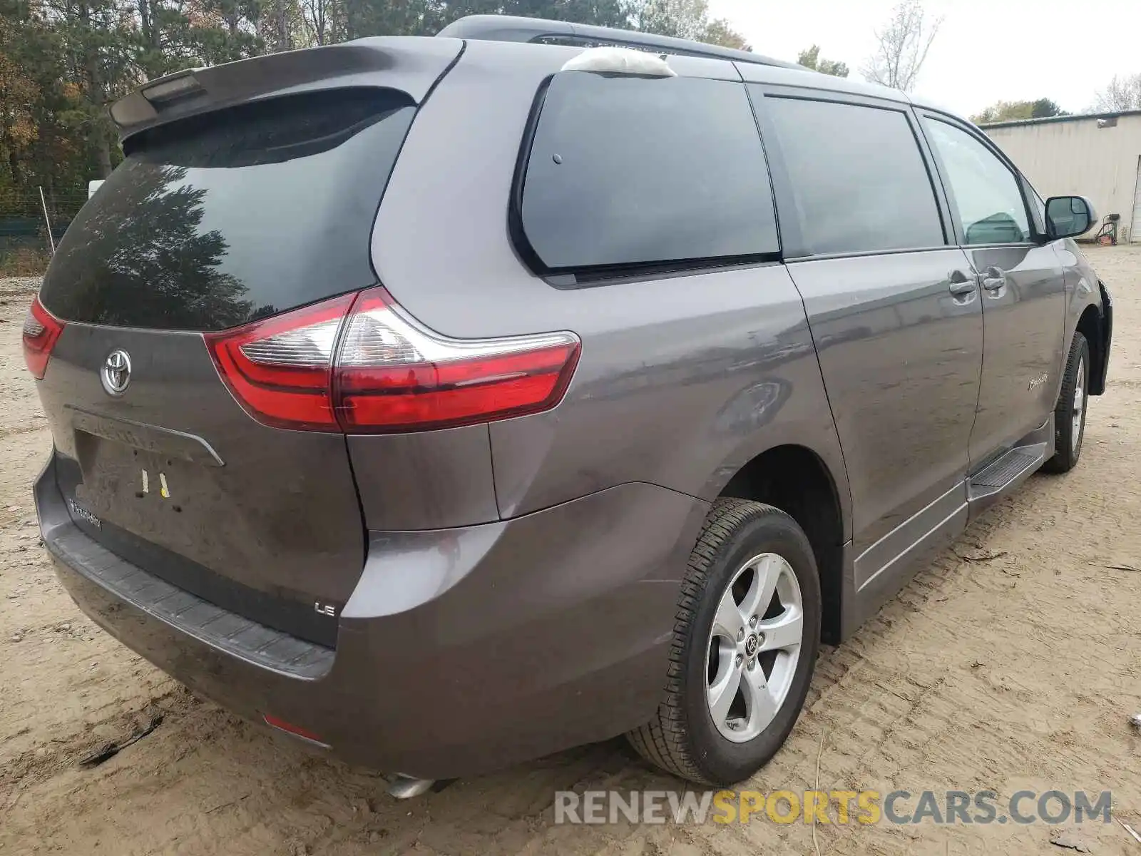 4 Фотография поврежденного автомобиля 5TDKZ3DC7LS077888 TOYOTA SIENNA 2020