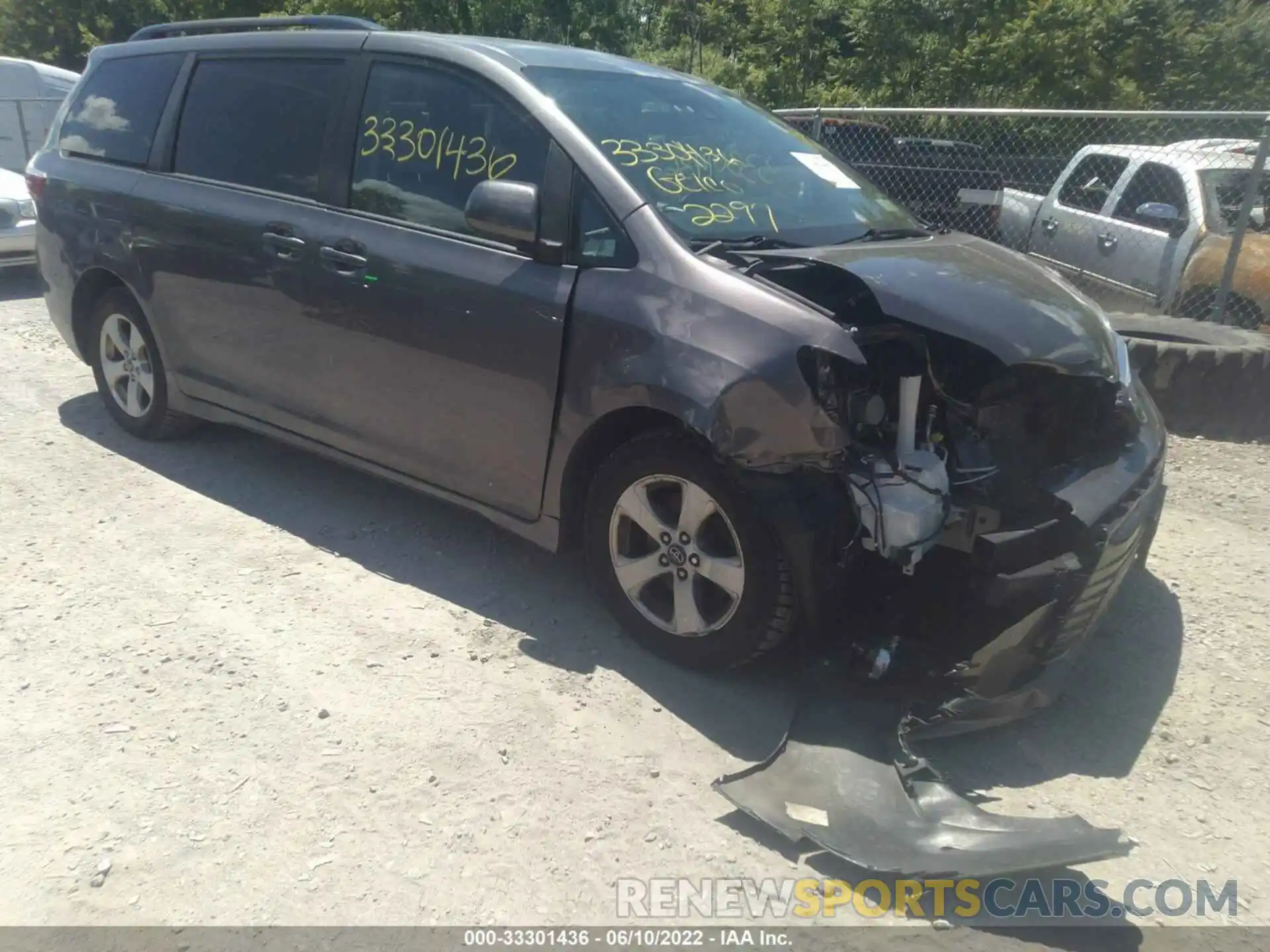 1 Photograph of a damaged car 5TDKZ3DC8LS023032 TOYOTA SIENNA 2020