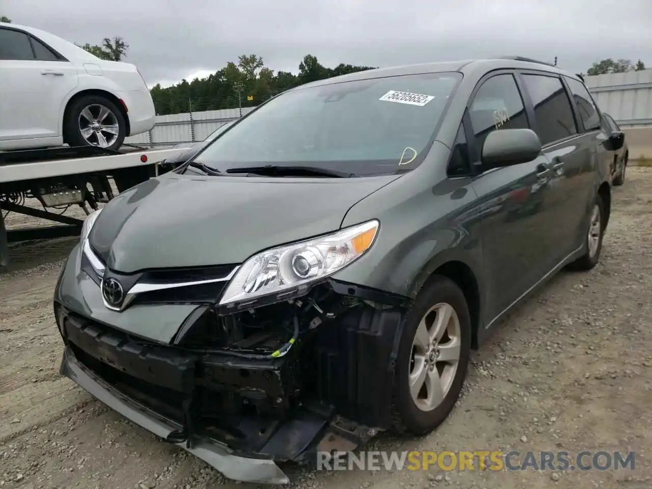 2 Photograph of a damaged car 5TDKZ3DC8LS026349 TOYOTA SIENNA 2020