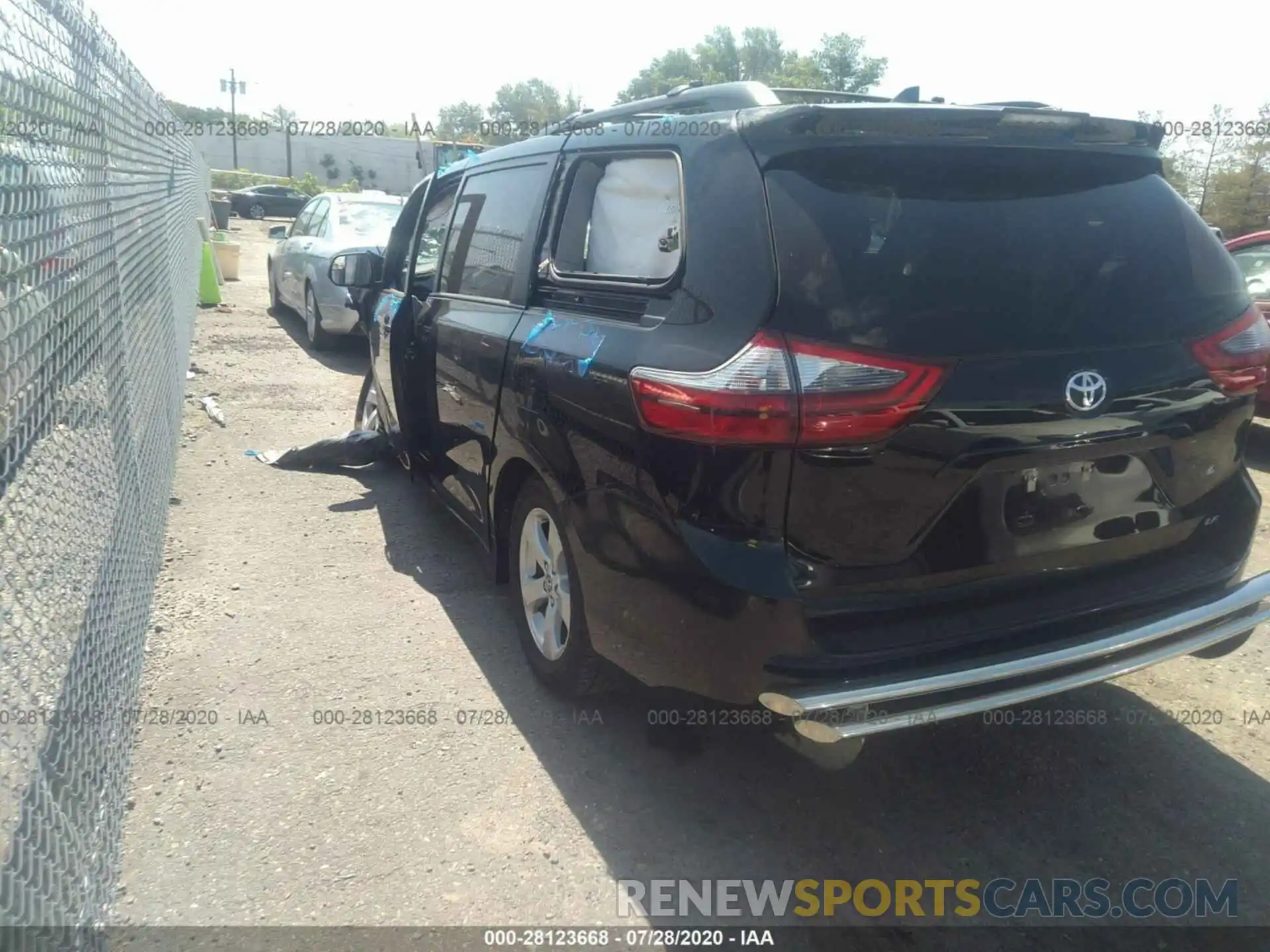 3 Photograph of a damaged car 5TDKZ3DC8LS030062 TOYOTA SIENNA 2020