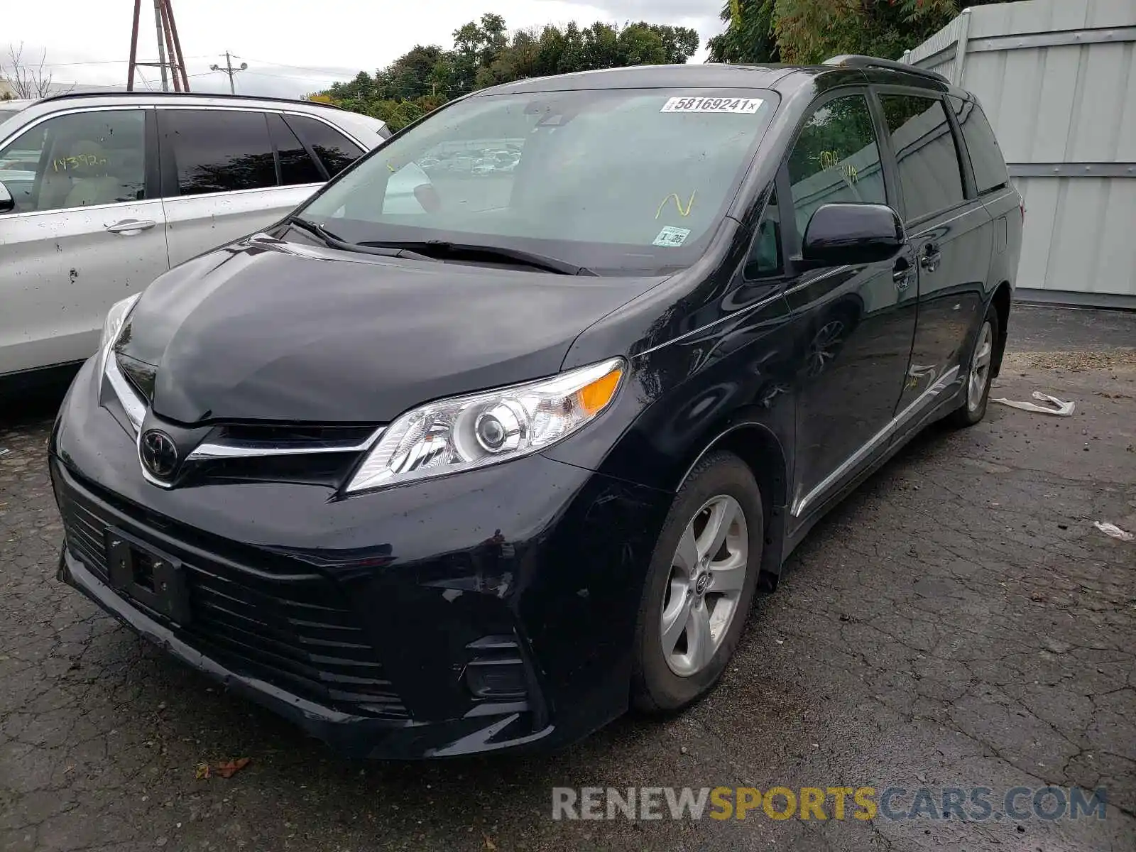 2 Photograph of a damaged car 5TDKZ3DC8LS039389 TOYOTA SIENNA 2020