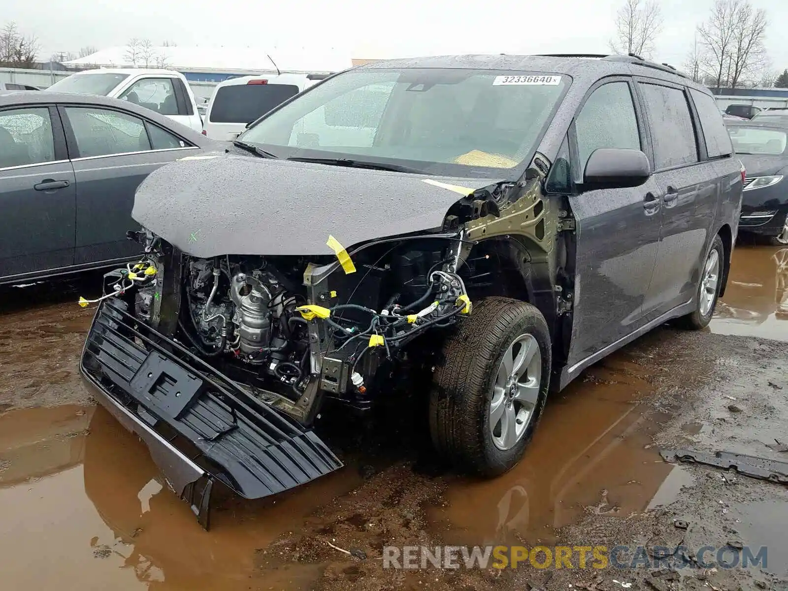 2 Photograph of a damaged car 5TDKZ3DC8LS041319 TOYOTA SIENNA 2020