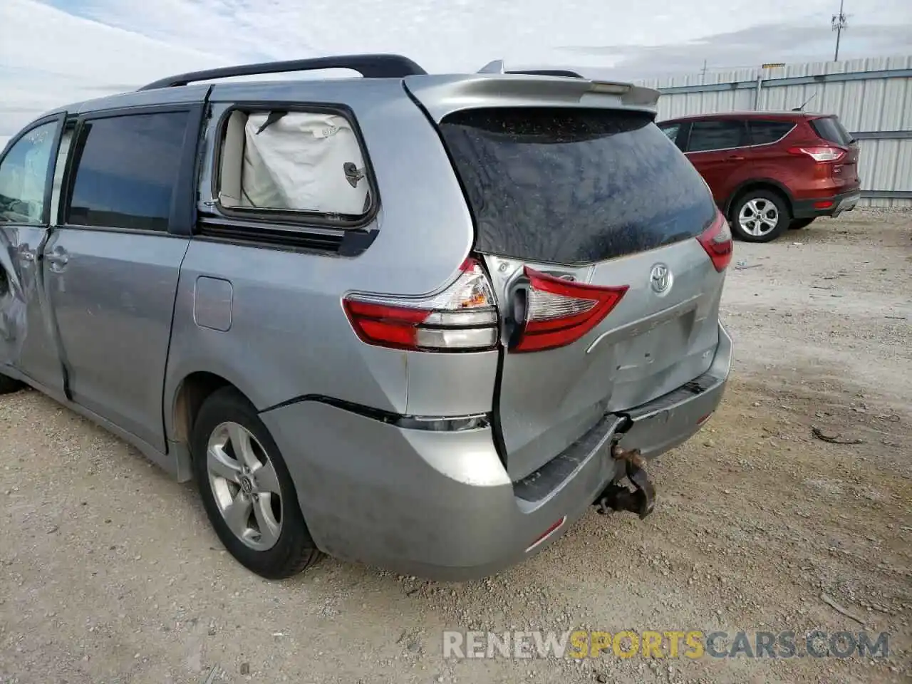 10 Photograph of a damaged car 5TDKZ3DC8LS044527 TOYOTA SIENNA 2020