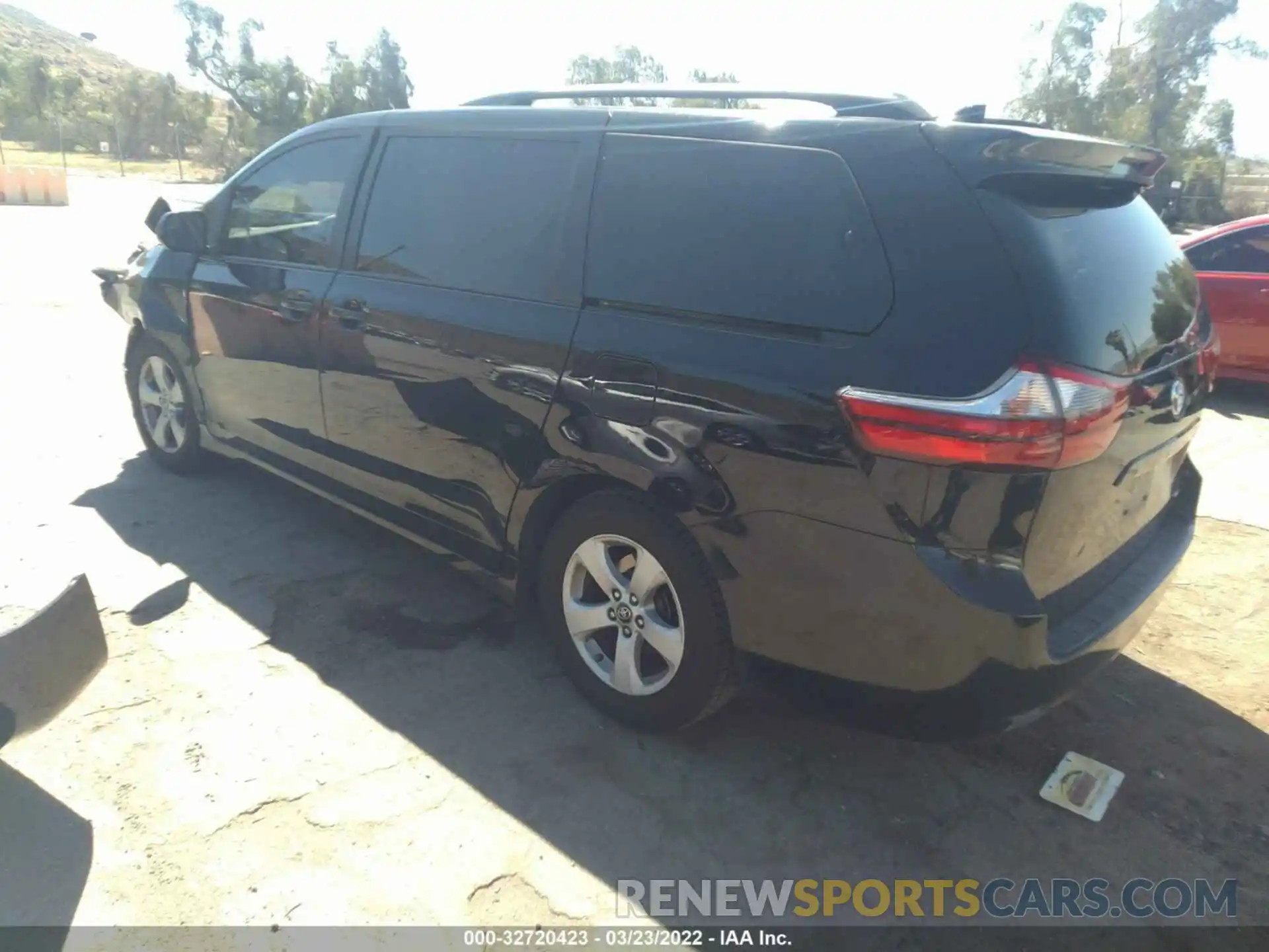 3 Фотография поврежденного автомобиля 5TDKZ3DC8LS048478 TOYOTA SIENNA 2020