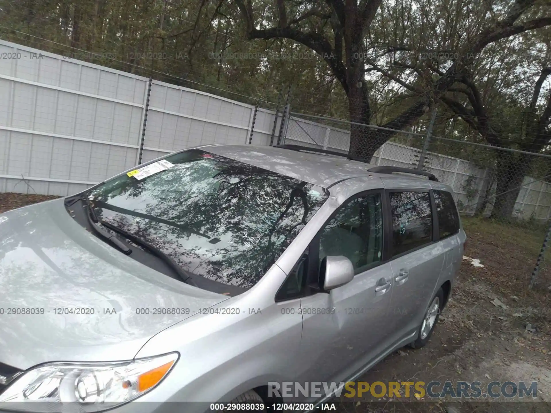 6 Photograph of a damaged car 5TDKZ3DC8LS054300 TOYOTA SIENNA 2020