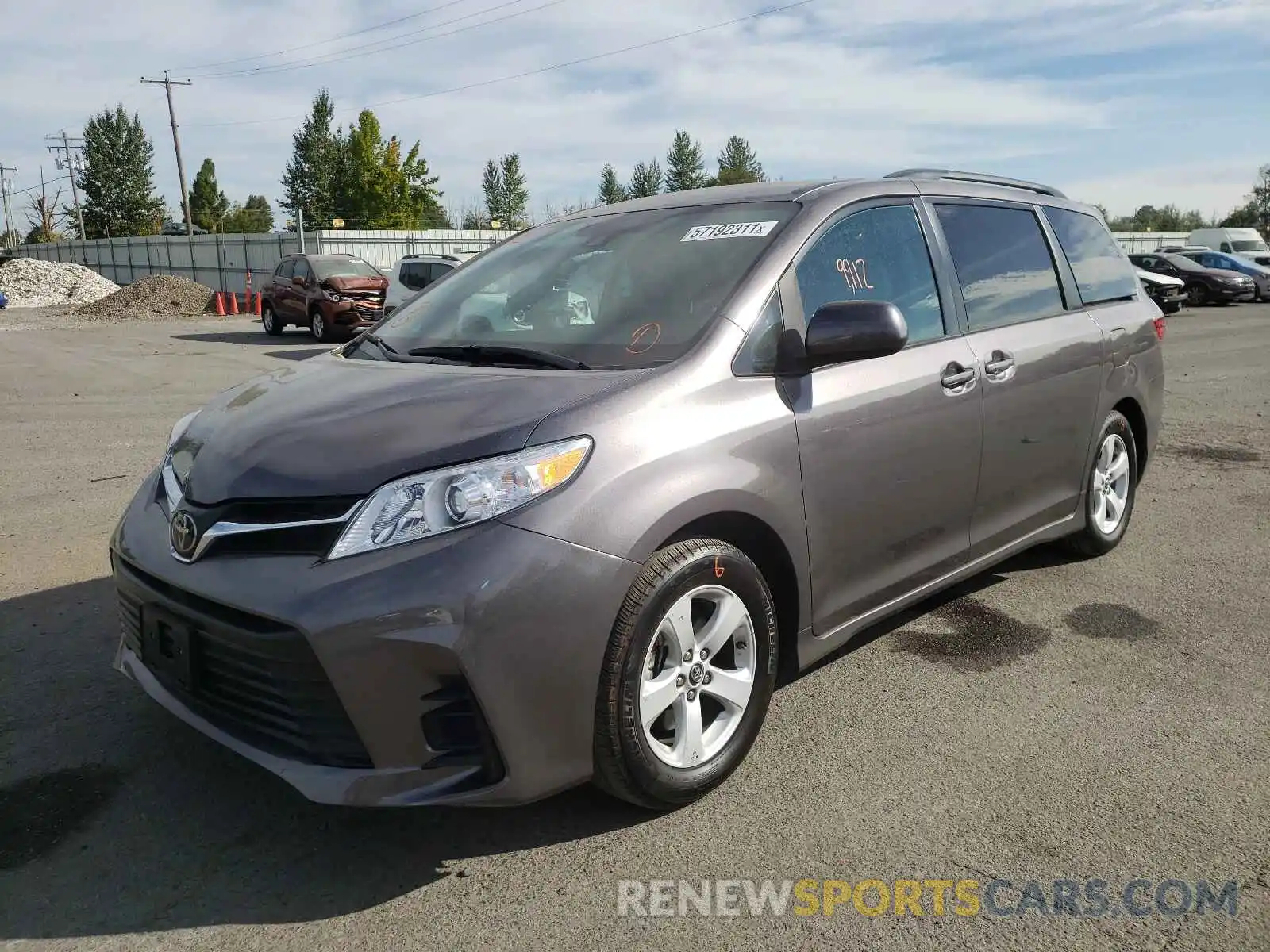 2 Photograph of a damaged car 5TDKZ3DC8LS056614 TOYOTA SIENNA 2020