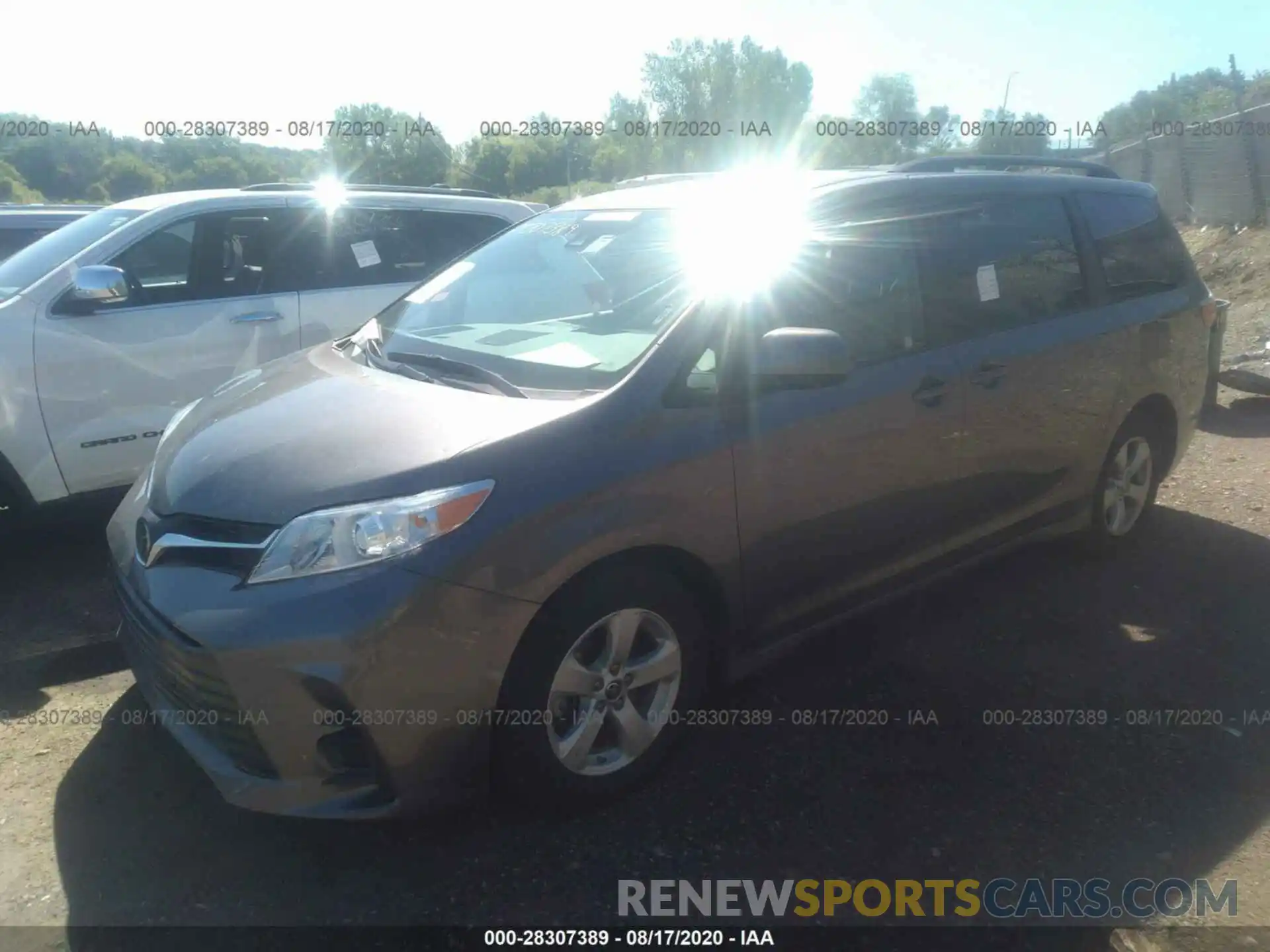 6 Photograph of a damaged car 5TDKZ3DC8LS061327 TOYOTA SIENNA 2020