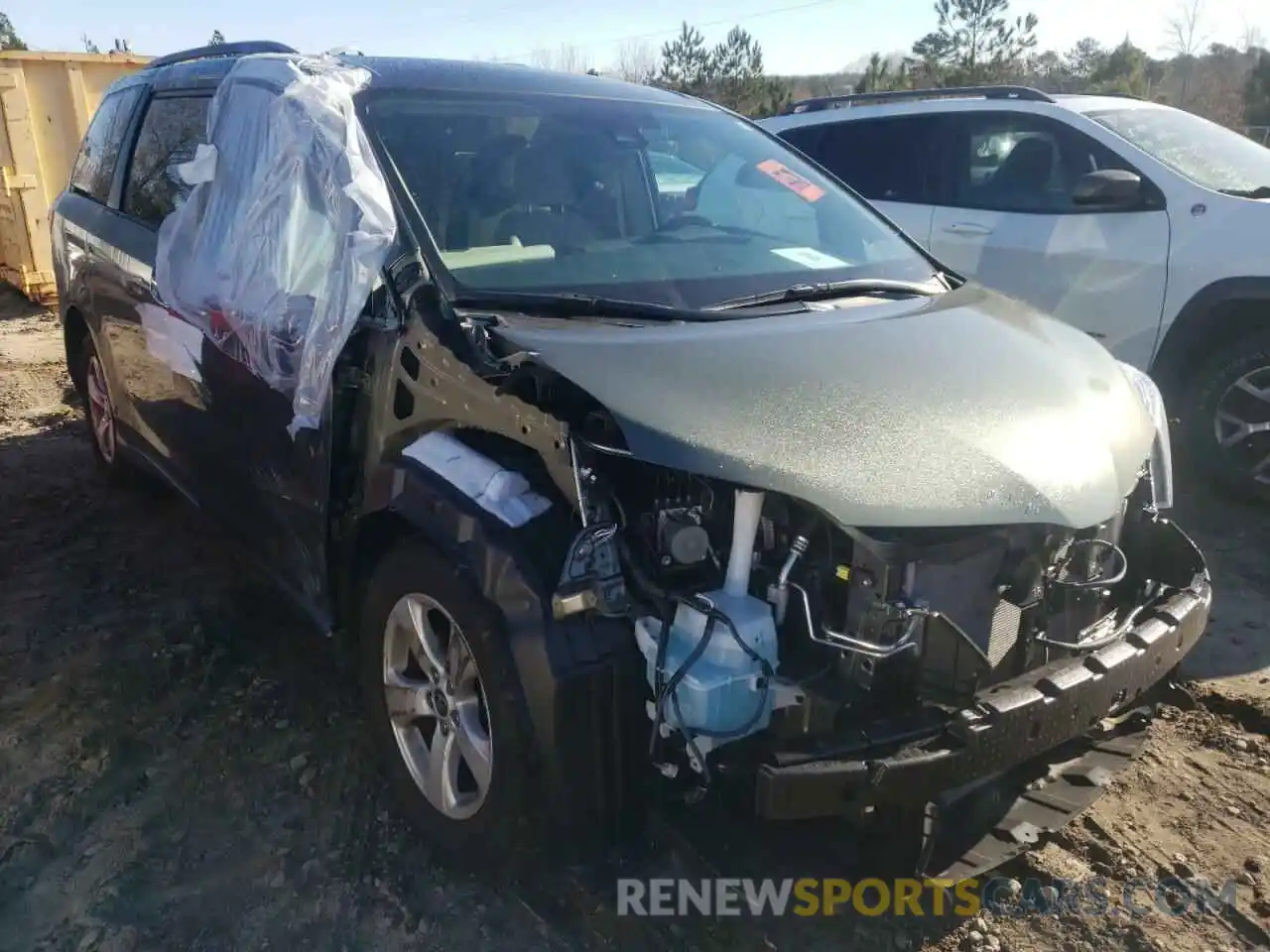 1 Photograph of a damaged car 5TDKZ3DC8LS062199 TOYOTA SIENNA 2020