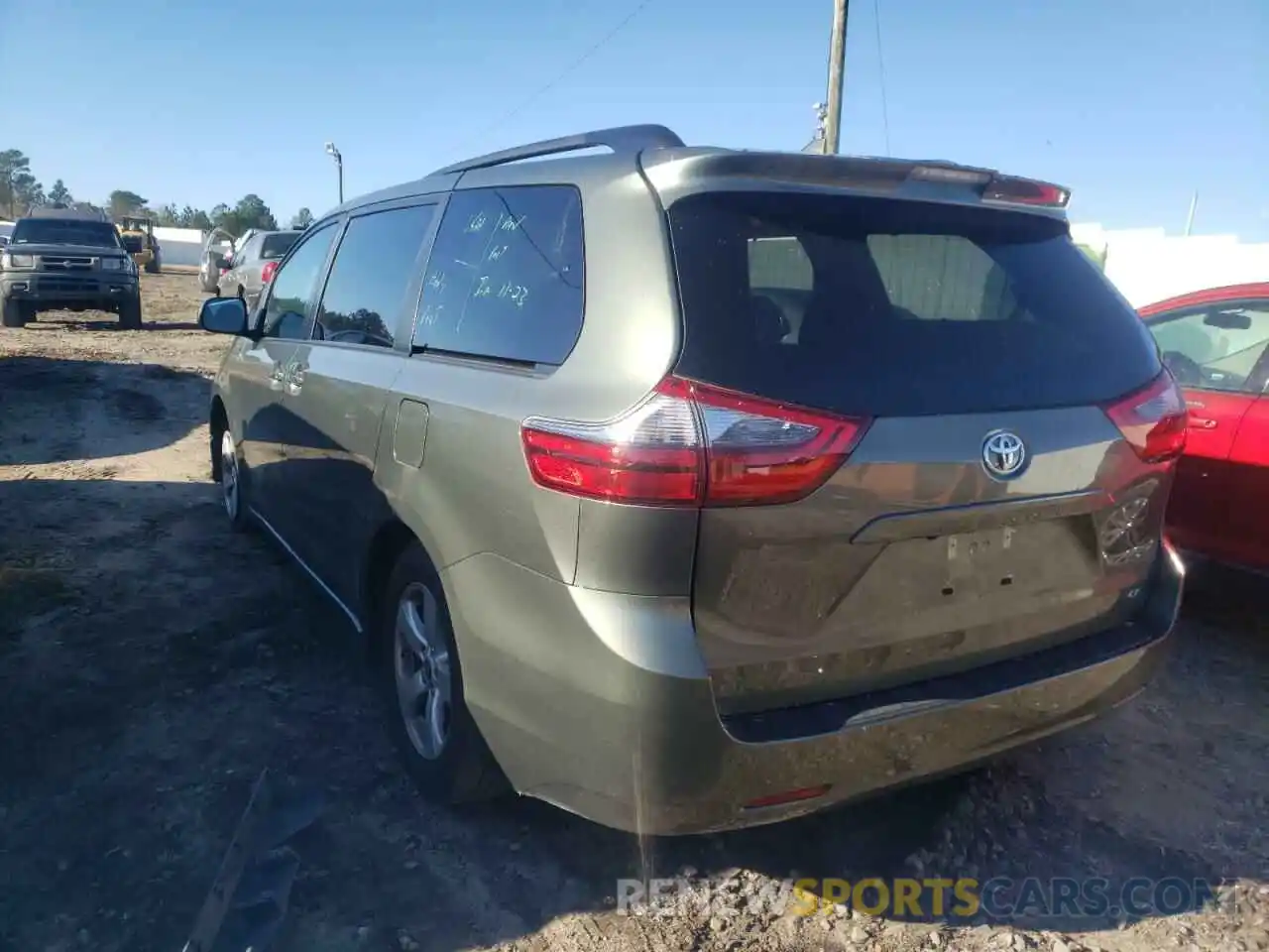 3 Photograph of a damaged car 5TDKZ3DC8LS062199 TOYOTA SIENNA 2020