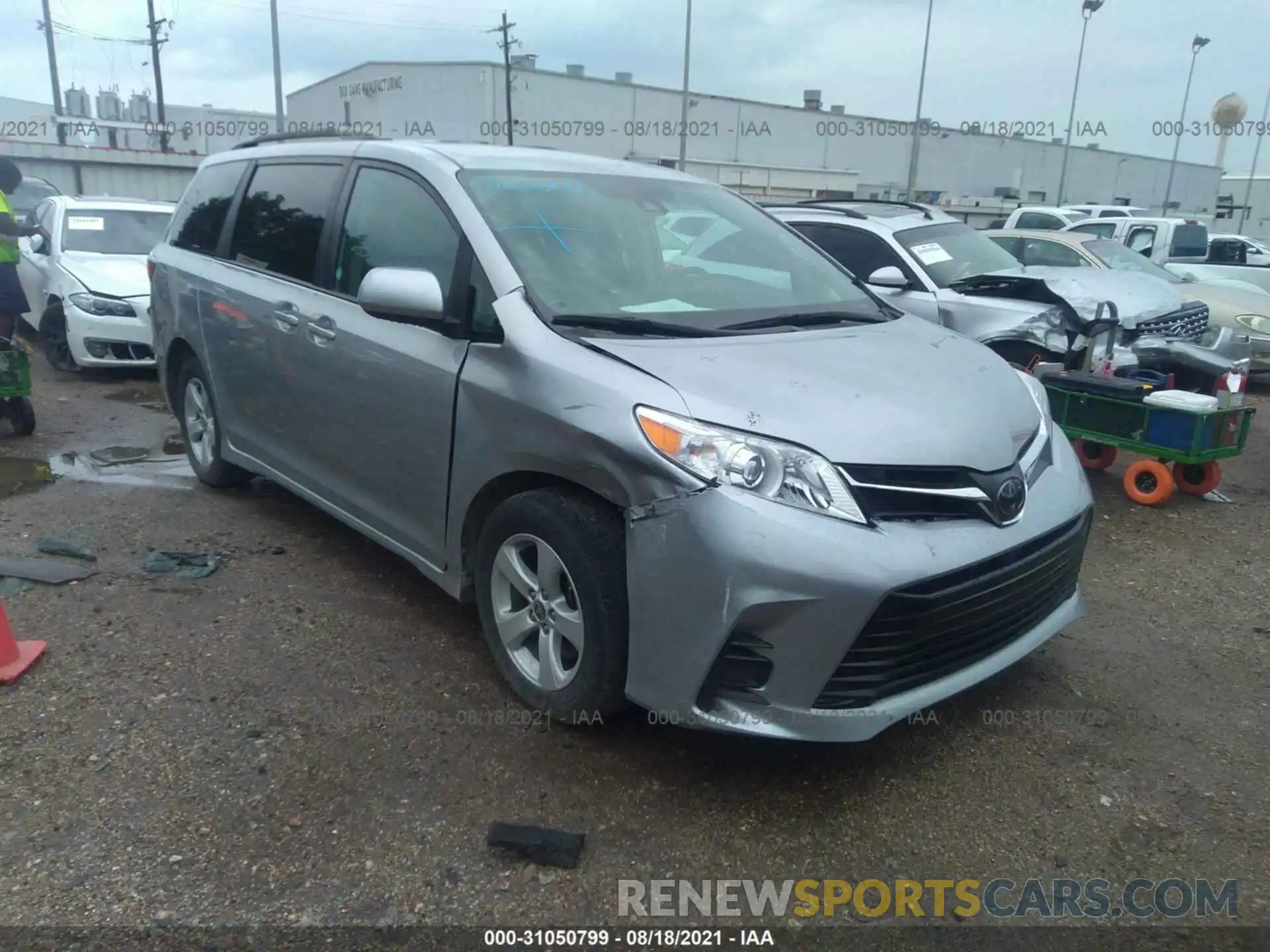 1 Photograph of a damaged car 5TDKZ3DC8LS063918 TOYOTA SIENNA 2020