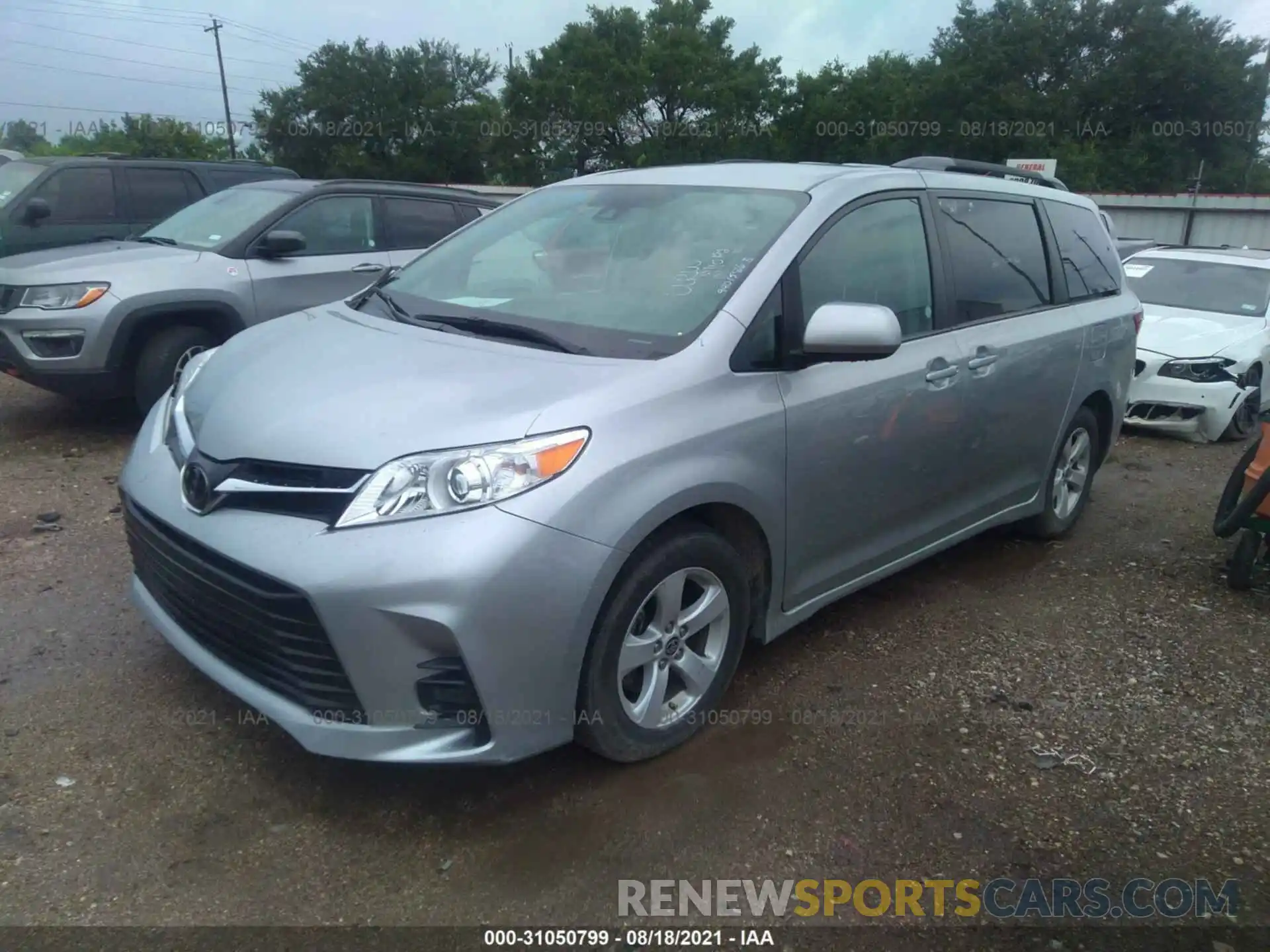 2 Photograph of a damaged car 5TDKZ3DC8LS063918 TOYOTA SIENNA 2020