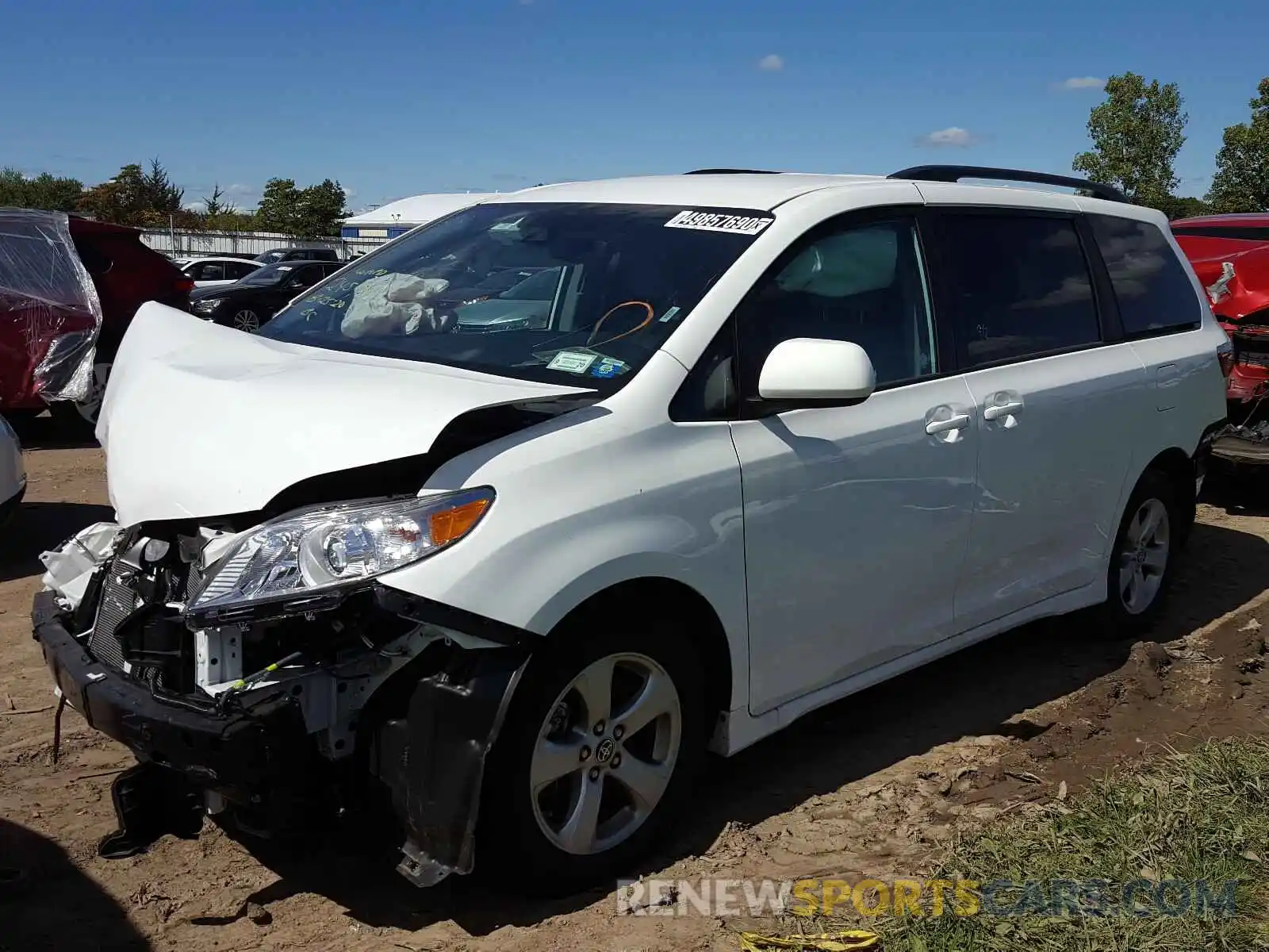 2 Photograph of a damaged car 5TDKZ3DC8LS065457 TOYOTA SIENNA 2020