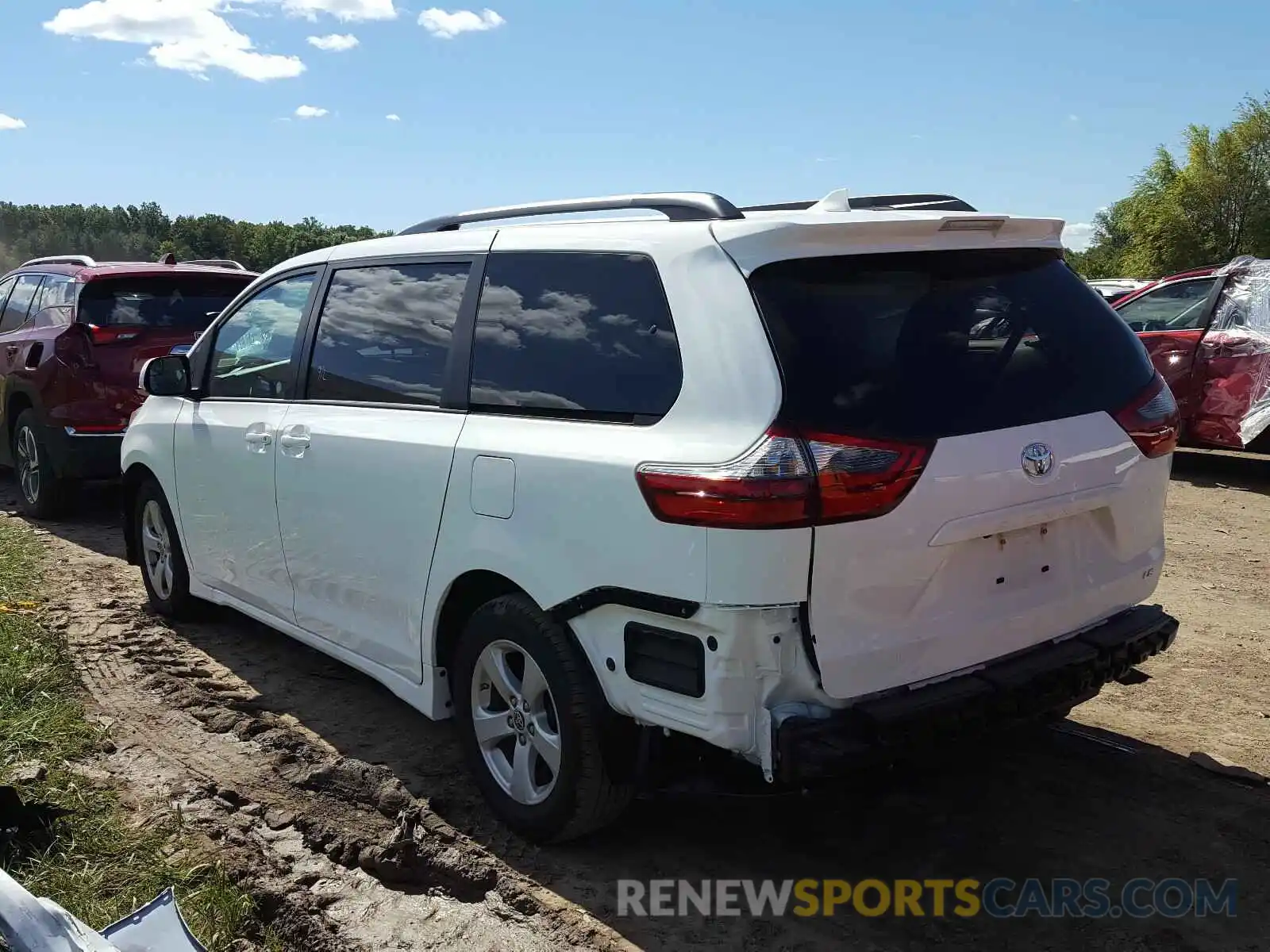 3 Photograph of a damaged car 5TDKZ3DC8LS065457 TOYOTA SIENNA 2020