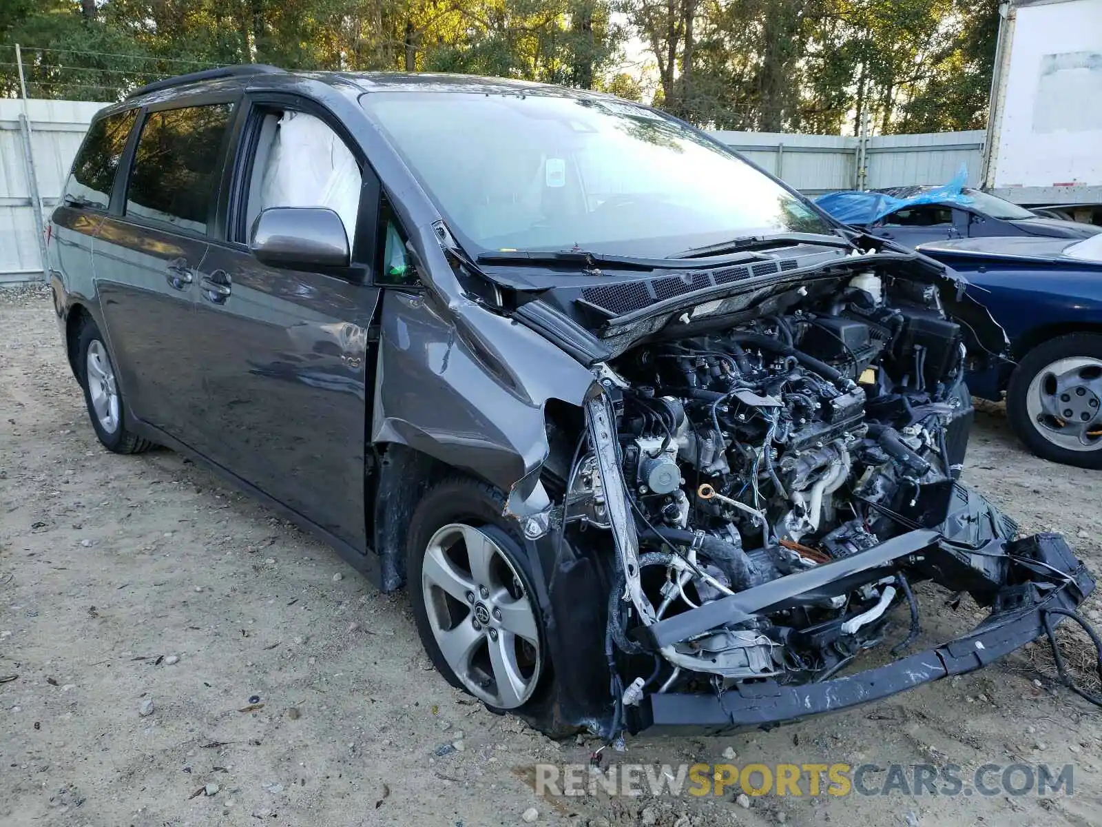 1 Photograph of a damaged car 5TDKZ3DC8LS067628 TOYOTA SIENNA 2020