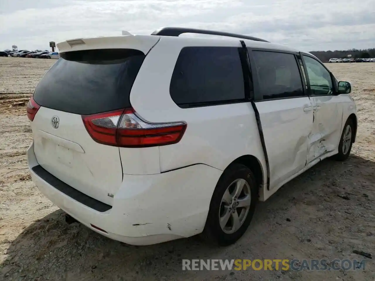 4 Photograph of a damaged car 5TDKZ3DC8LS075485 TOYOTA SIENNA 2020