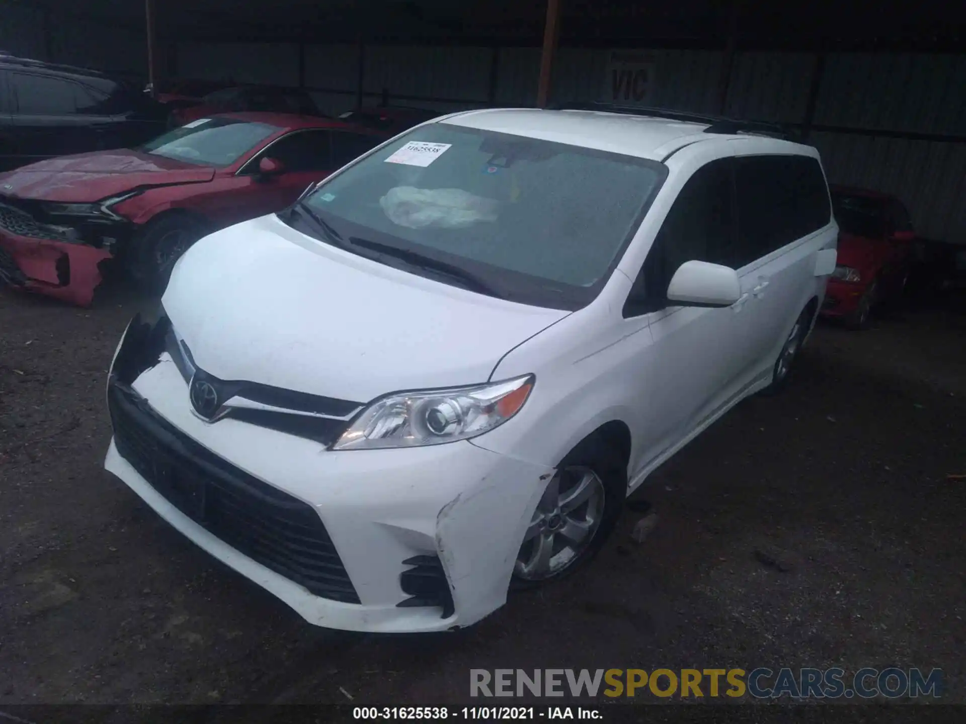 2 Photograph of a damaged car 5TDKZ3DC8LS077950 TOYOTA SIENNA 2020