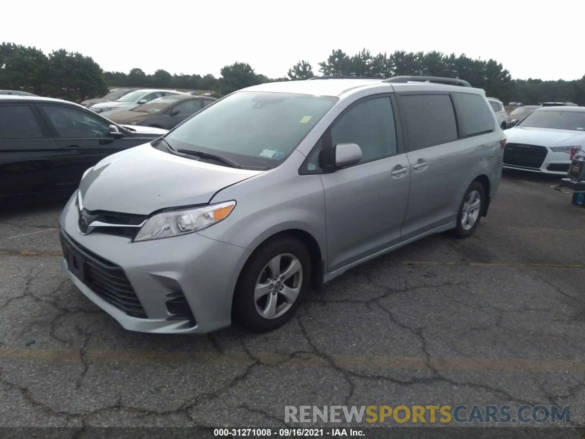 2 Photograph of a damaged car 5TDKZ3DC8LS084929 TOYOTA SIENNA 2020