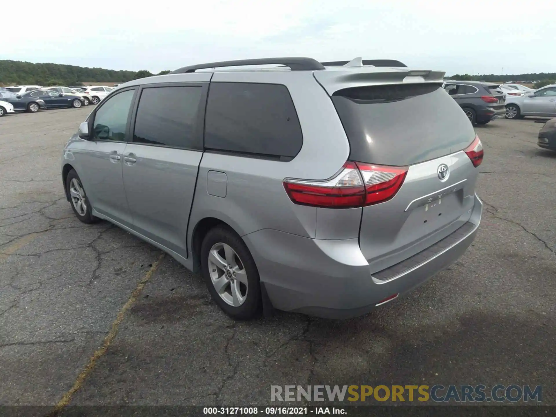 3 Photograph of a damaged car 5TDKZ3DC8LS084929 TOYOTA SIENNA 2020