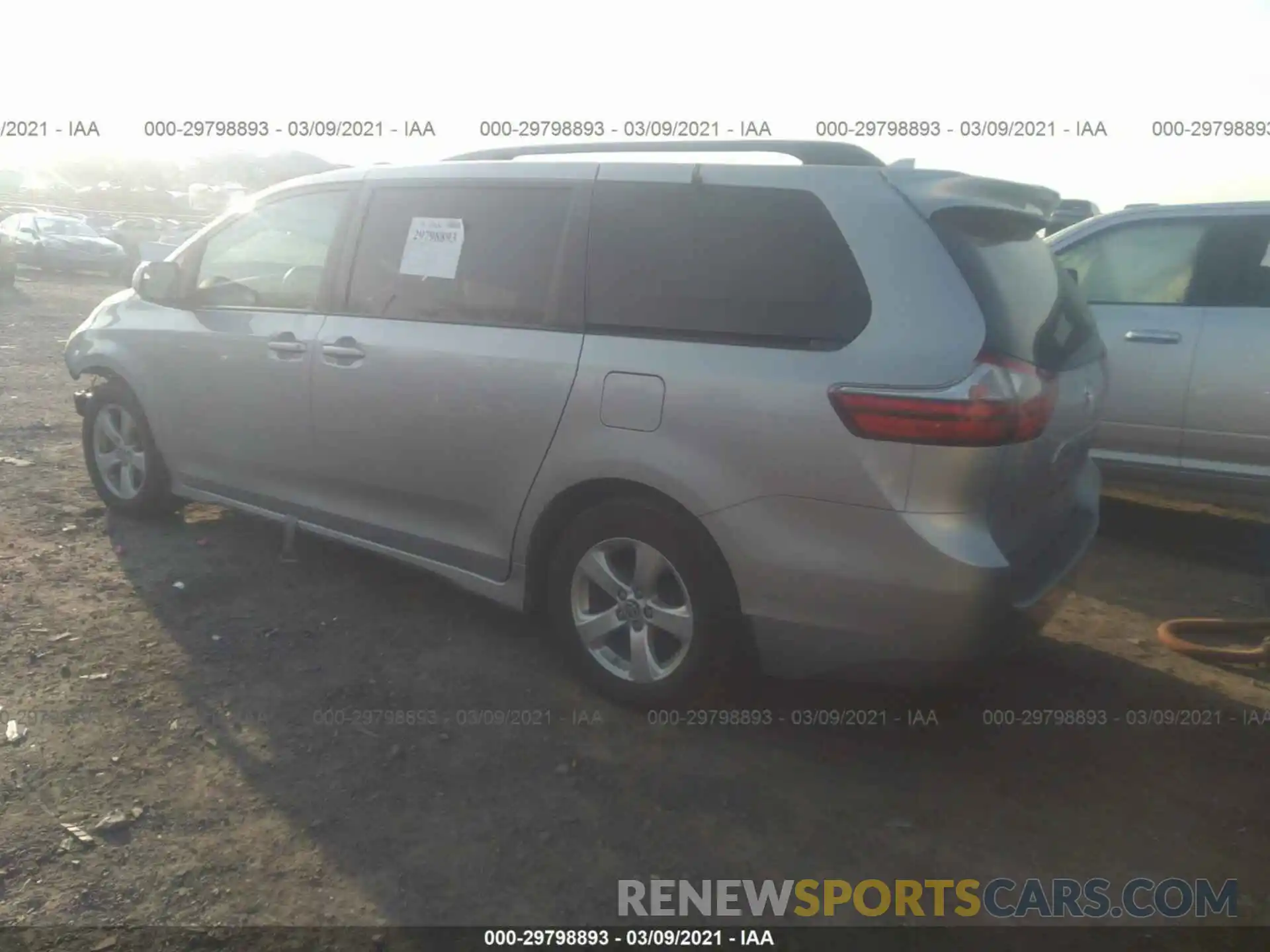 3 Фотография поврежденного автомобиля 5TDKZ3DC9LS030457 TOYOTA SIENNA 2020