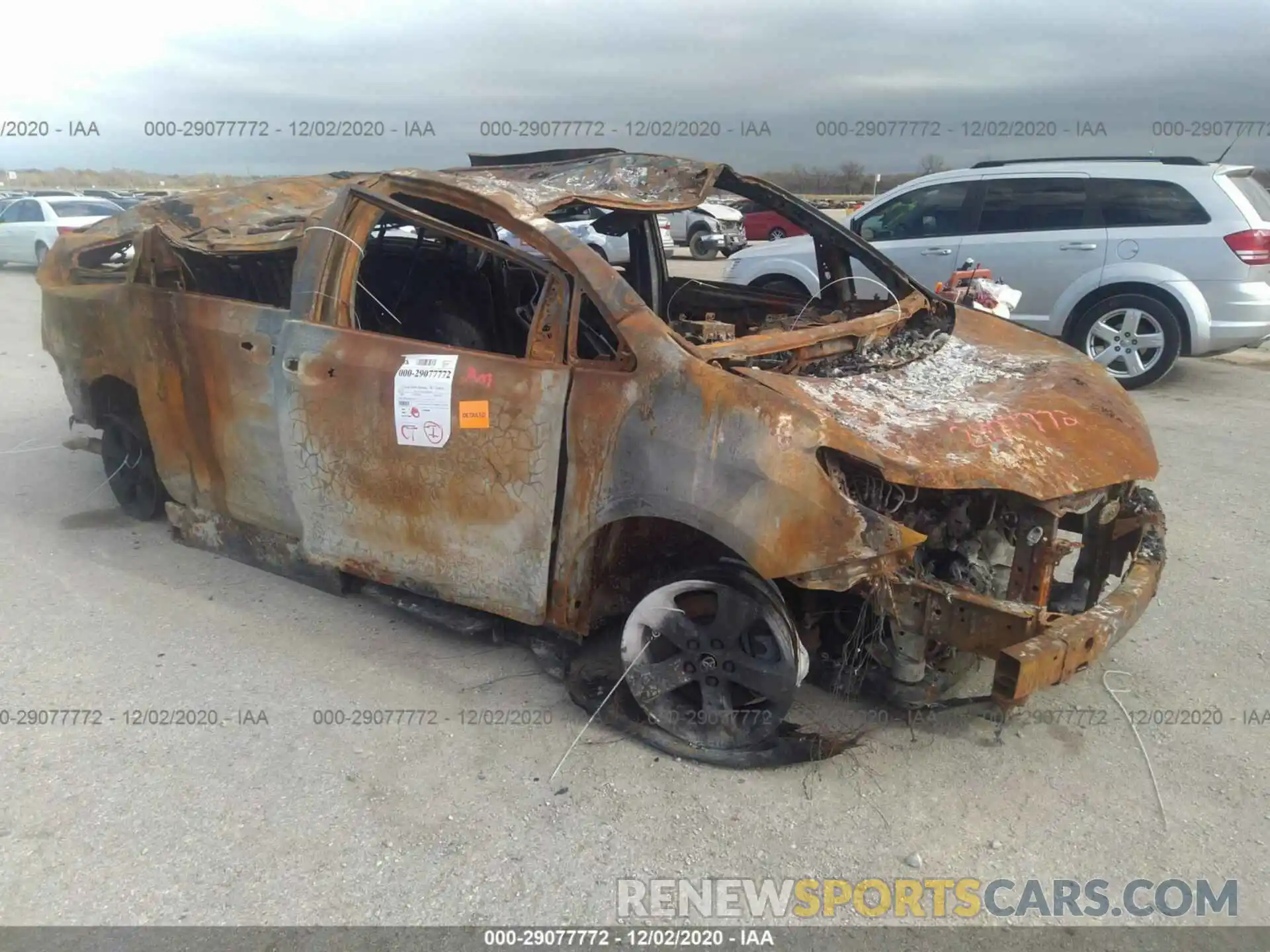 1 Фотография поврежденного автомобиля 5TDKZ3DC9LS032211 TOYOTA SIENNA 2020