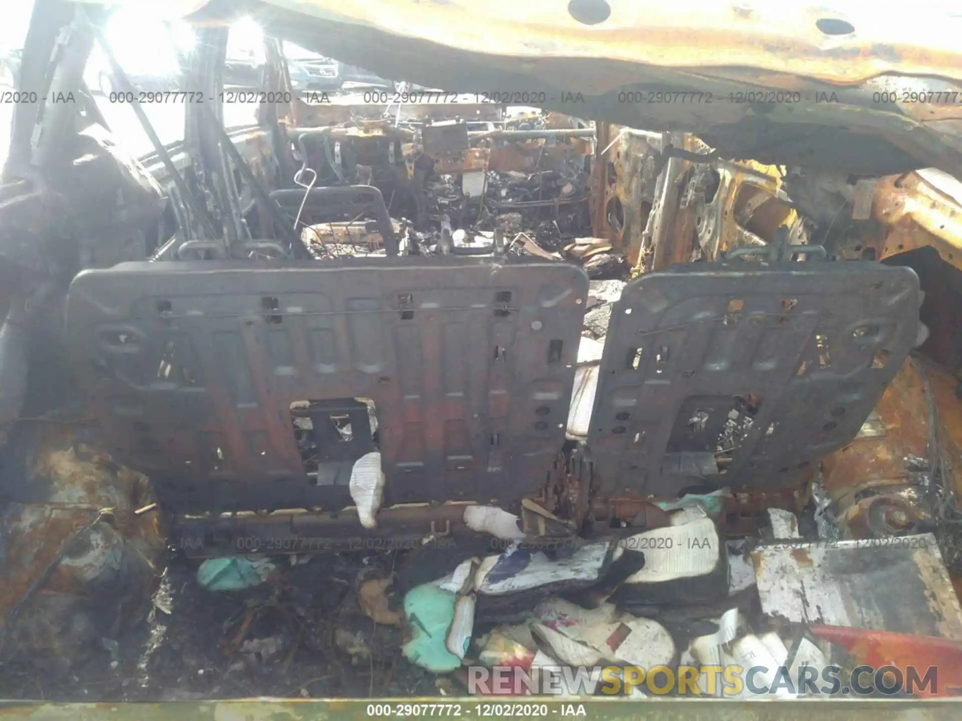 8 Photograph of a damaged car 5TDKZ3DC9LS032211 TOYOTA SIENNA 2020