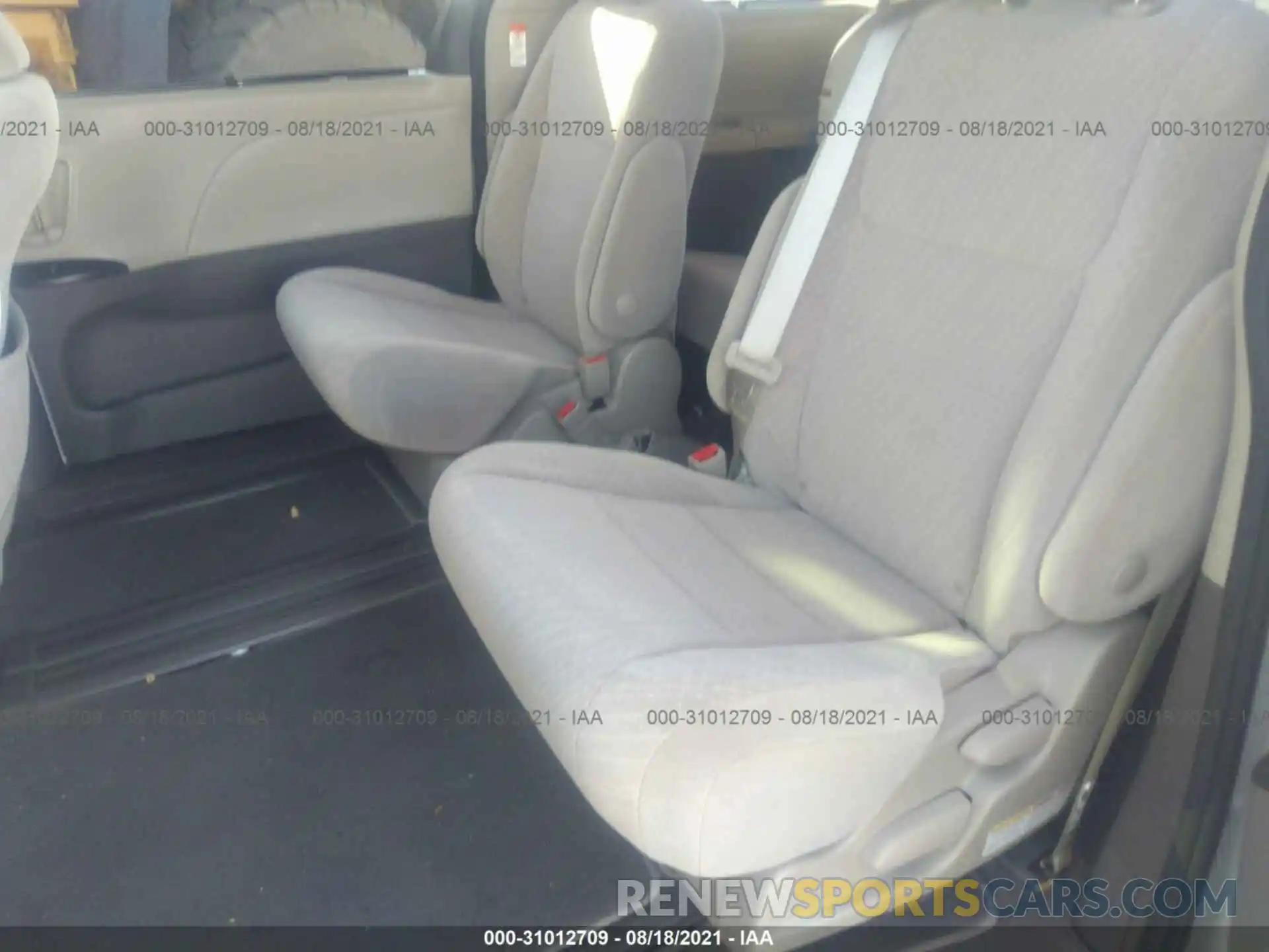 8 Фотография поврежденного автомобиля 5TDKZ3DC9LS033567 TOYOTA SIENNA 2020