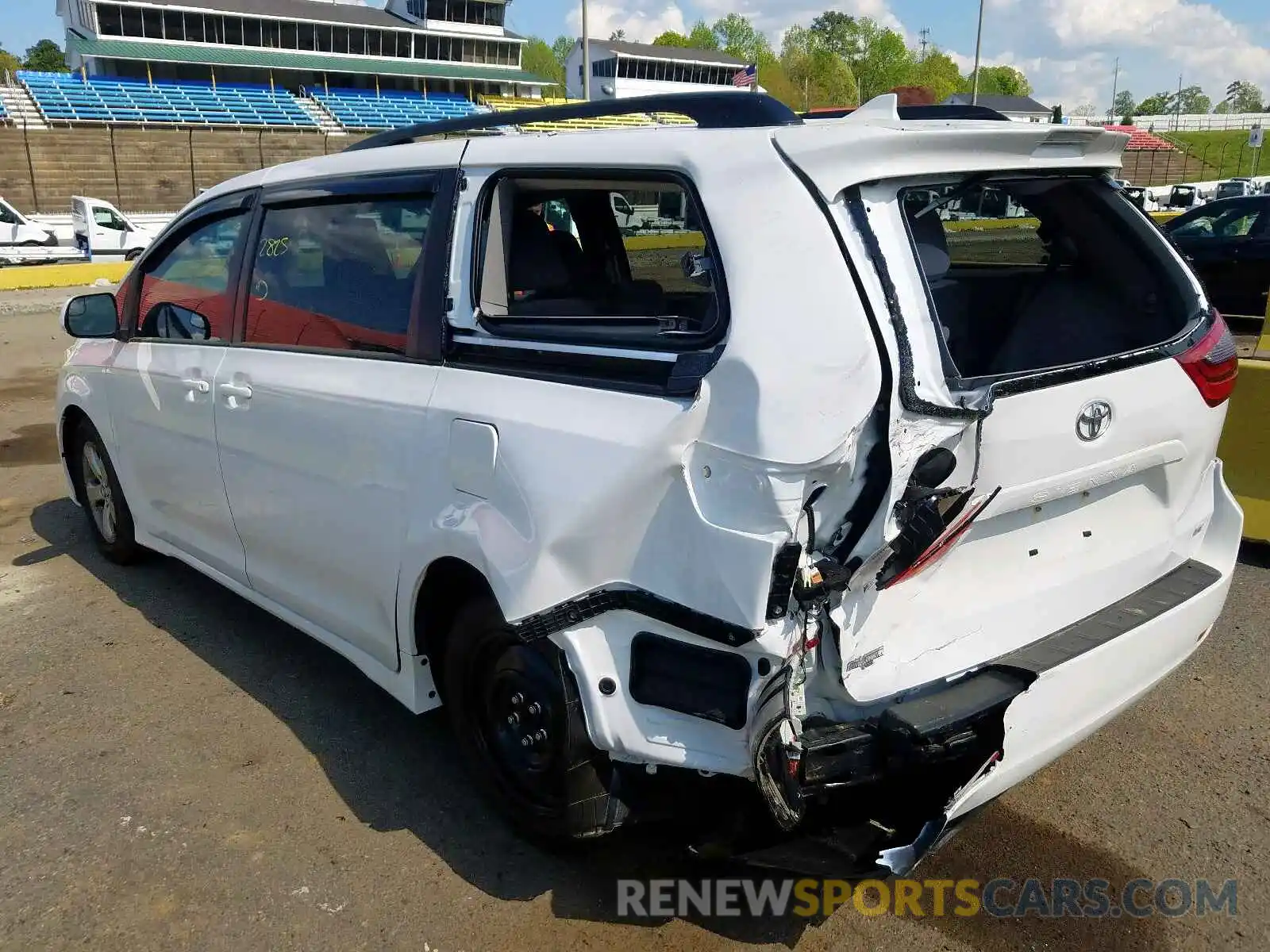 3 Photograph of a damaged car 5TDKZ3DC9LS037859 TOYOTA SIENNA 2020