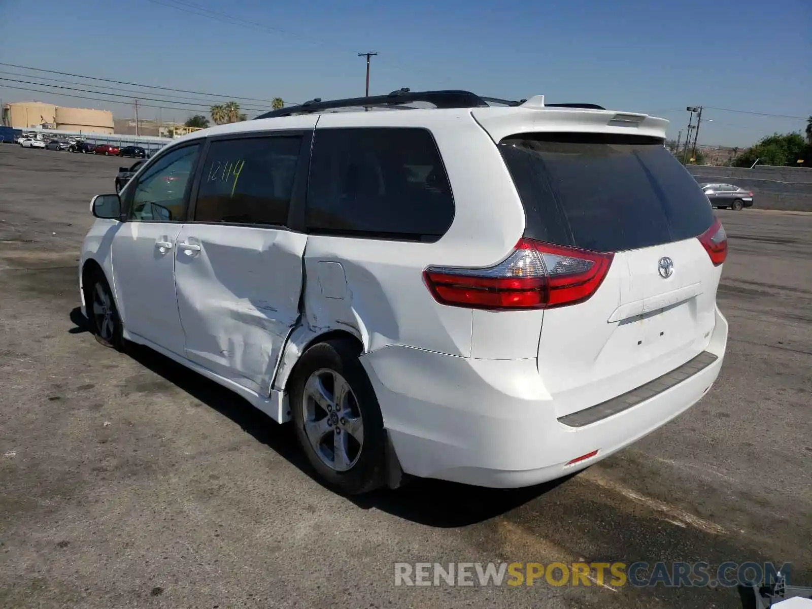 3 Photograph of a damaged car 5TDKZ3DC9LS037909 TOYOTA SIENNA 2020