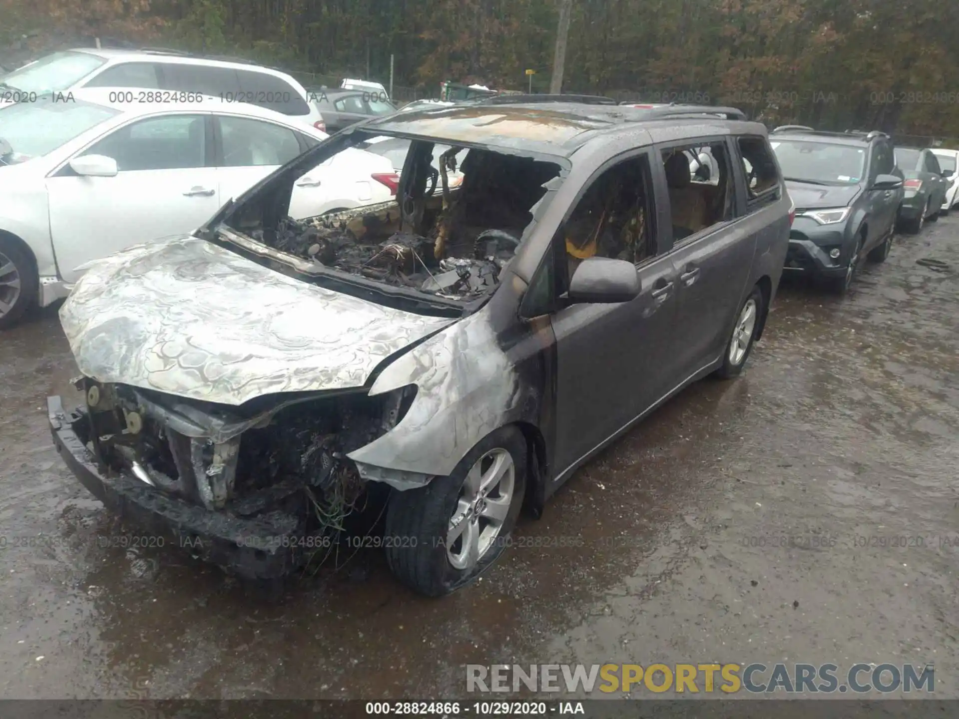 2 Photograph of a damaged car 5TDKZ3DC9LS042902 TOYOTA SIENNA 2020